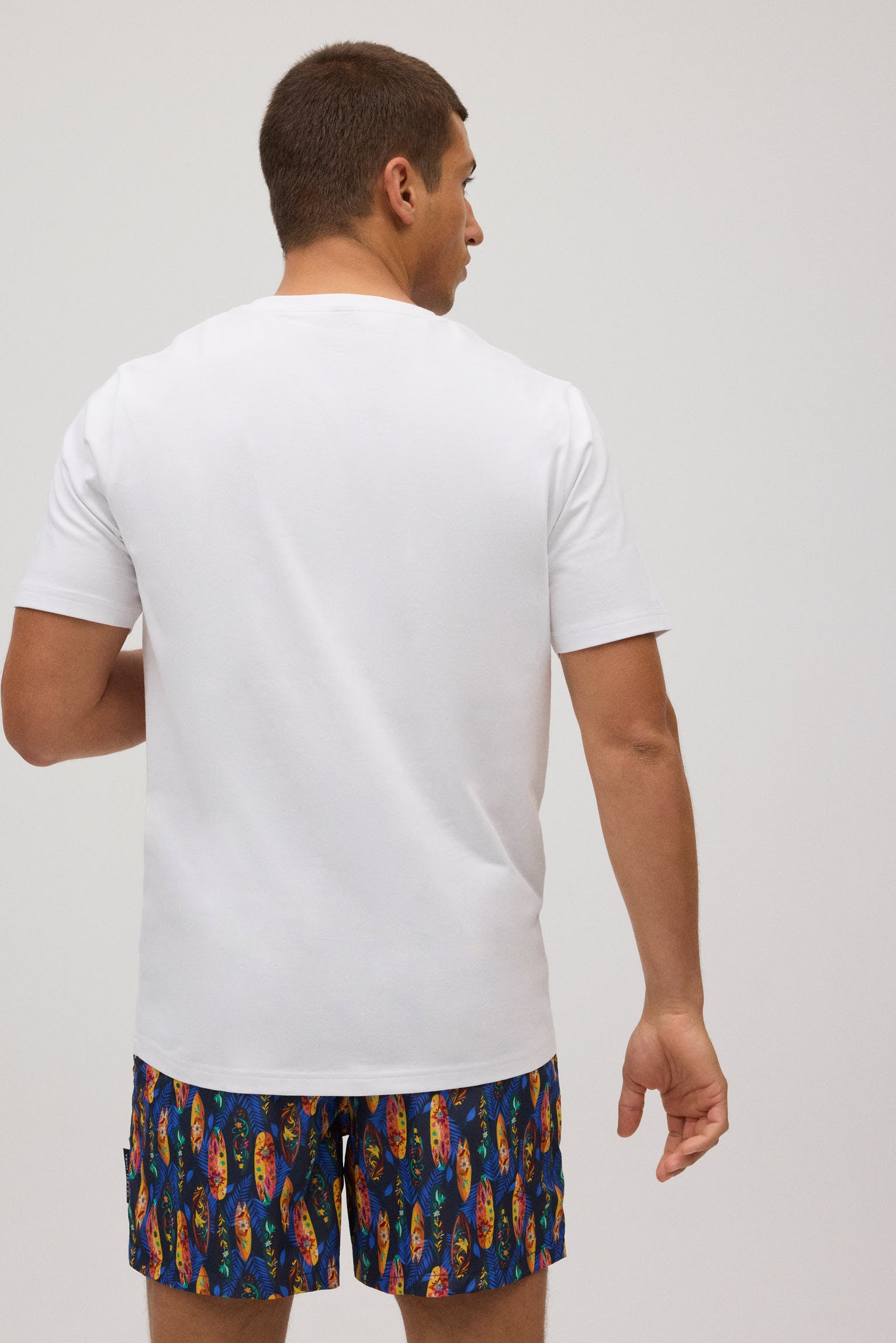 90514-camiseta-manga-corta-estampada-tablas-surf-026