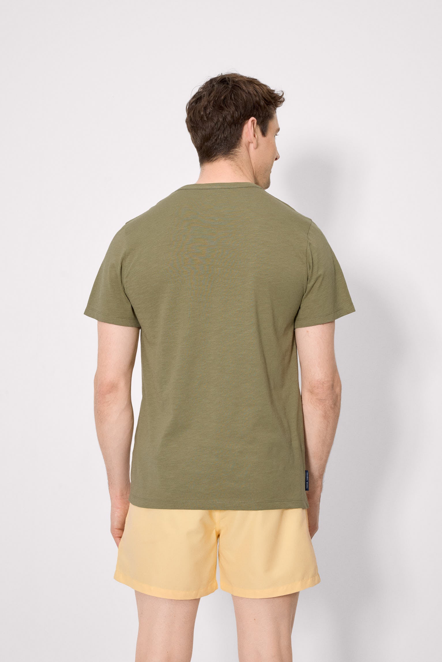 T-shirt basique à manches courtes et col henley vert