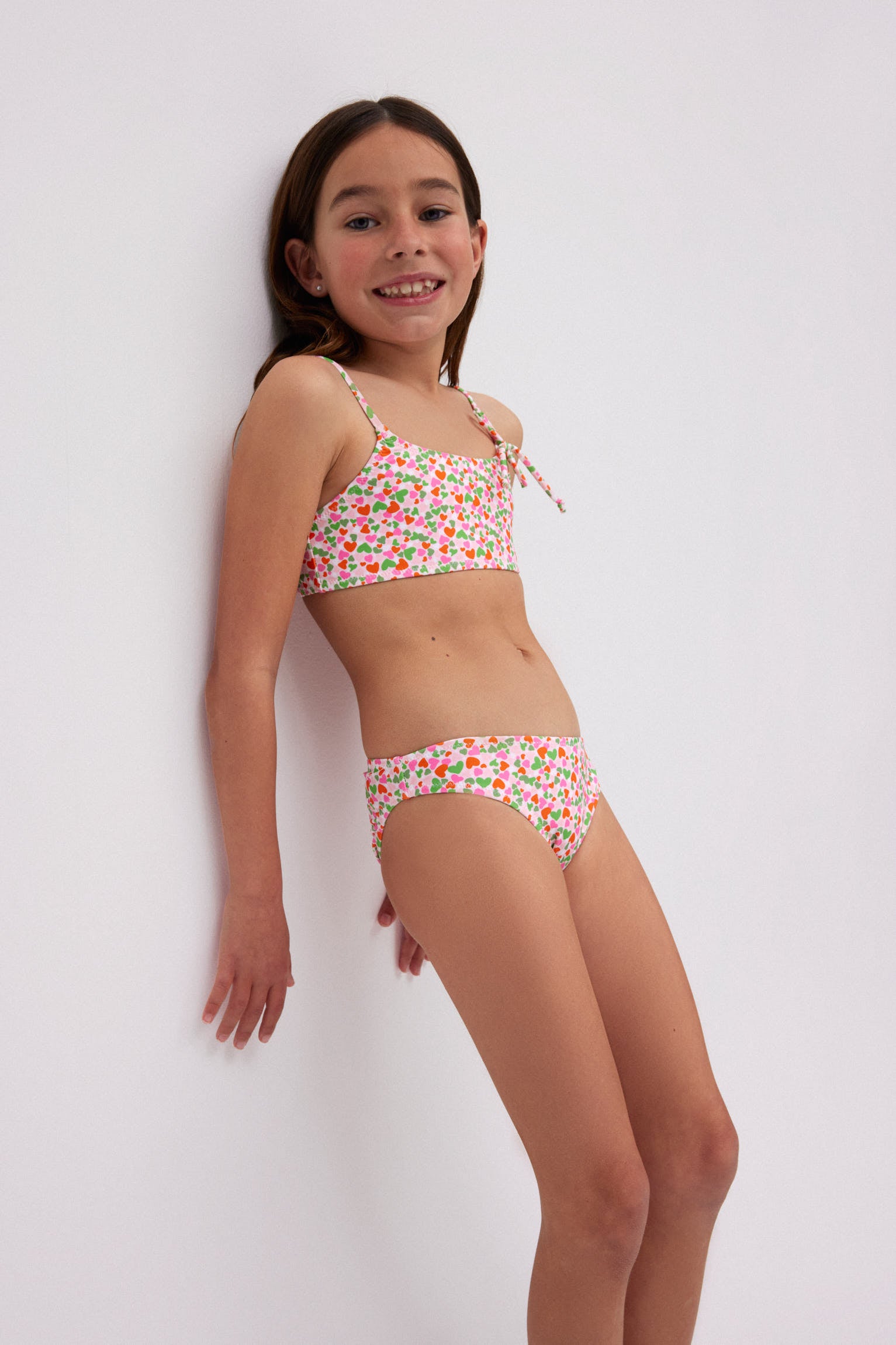 95123-3-braga-culetin-estampado-corazones-nina-ysabel-mora-multicolor