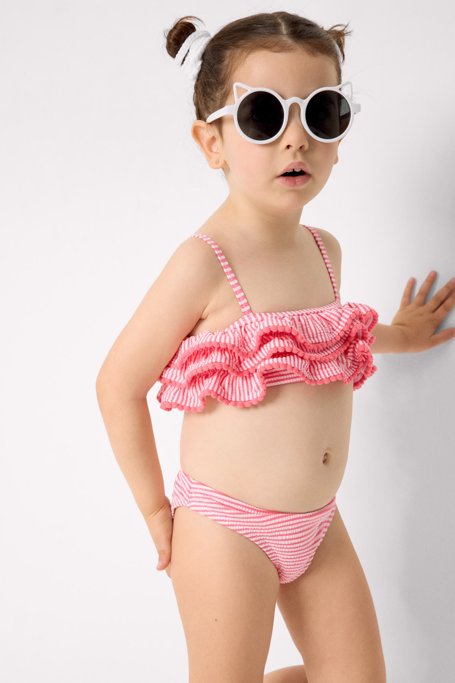 Bikini pour fille avec triple volant et imprimé rayé