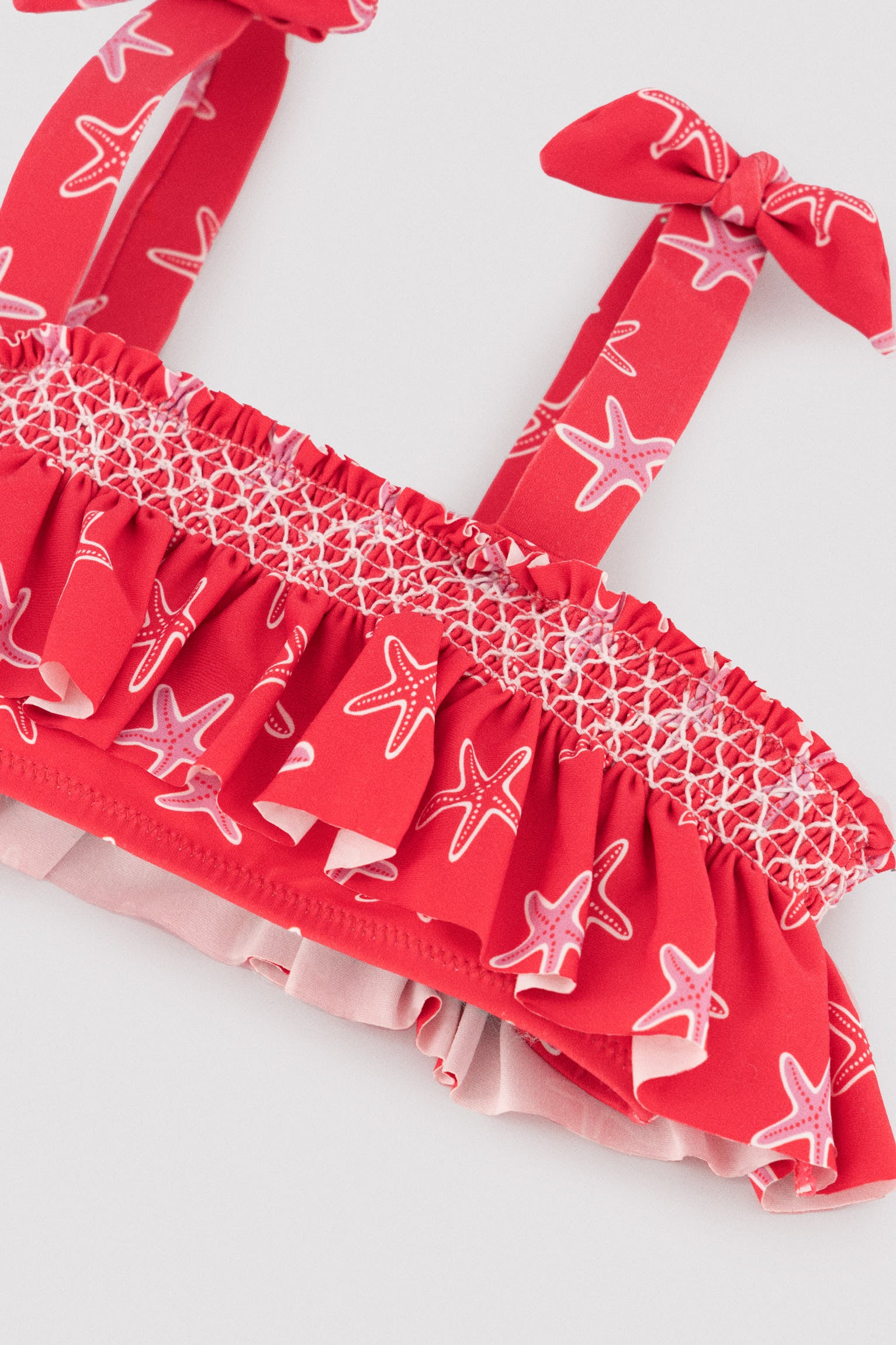 Bikini pour fille avec détails à volants et motif nid d'abeille orné d'étoiles de mer