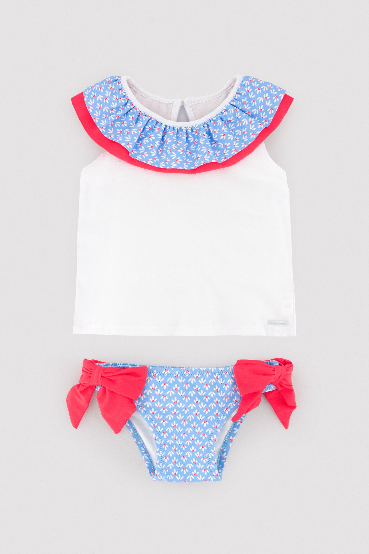 Conjunto bebé camiseta y braguita detalles volantes y lazos estampado flores - Ysabel Mora