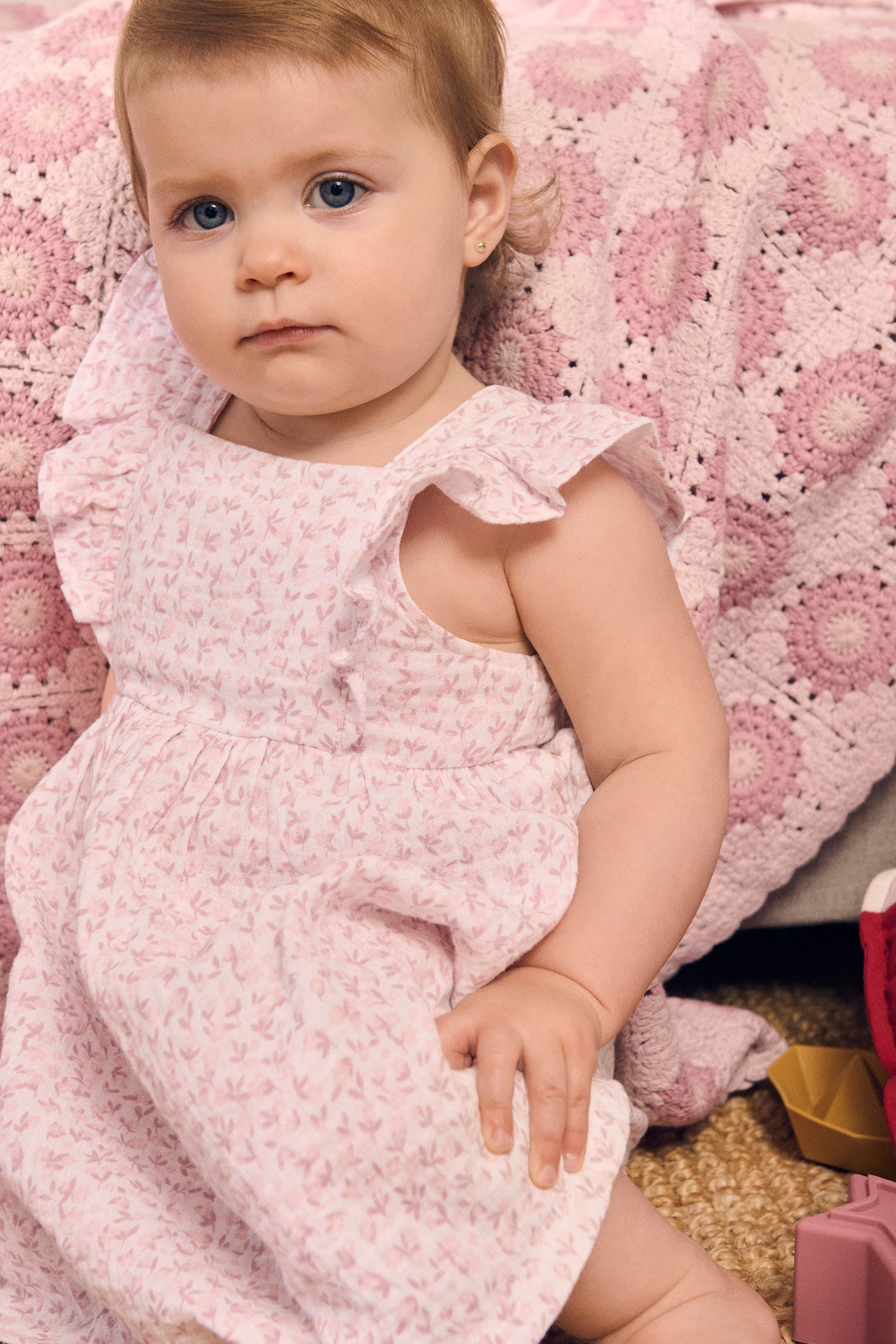 Robe bébé sans manches à imprimé floral