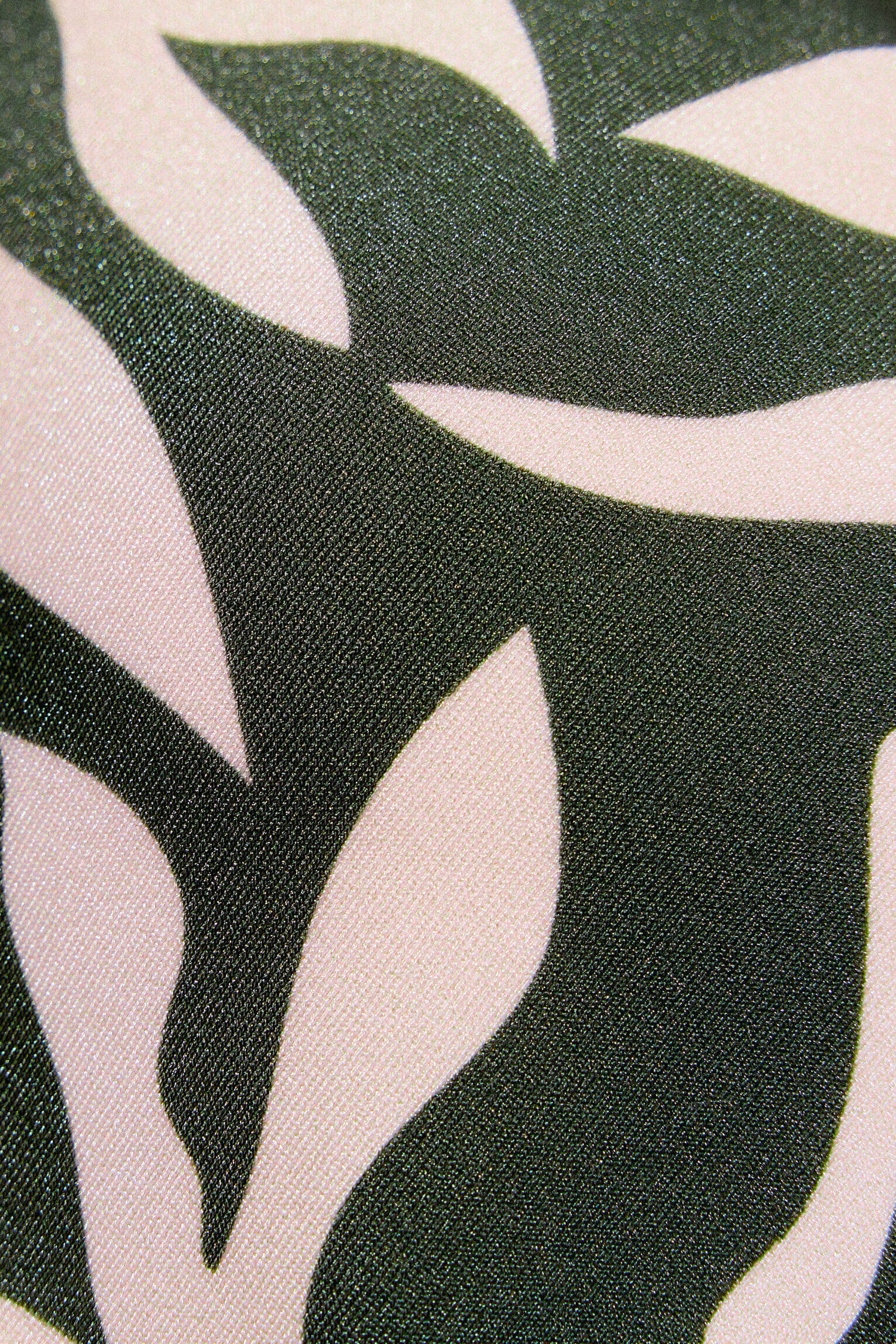 Maillot de bain gainant à armatures pailletées