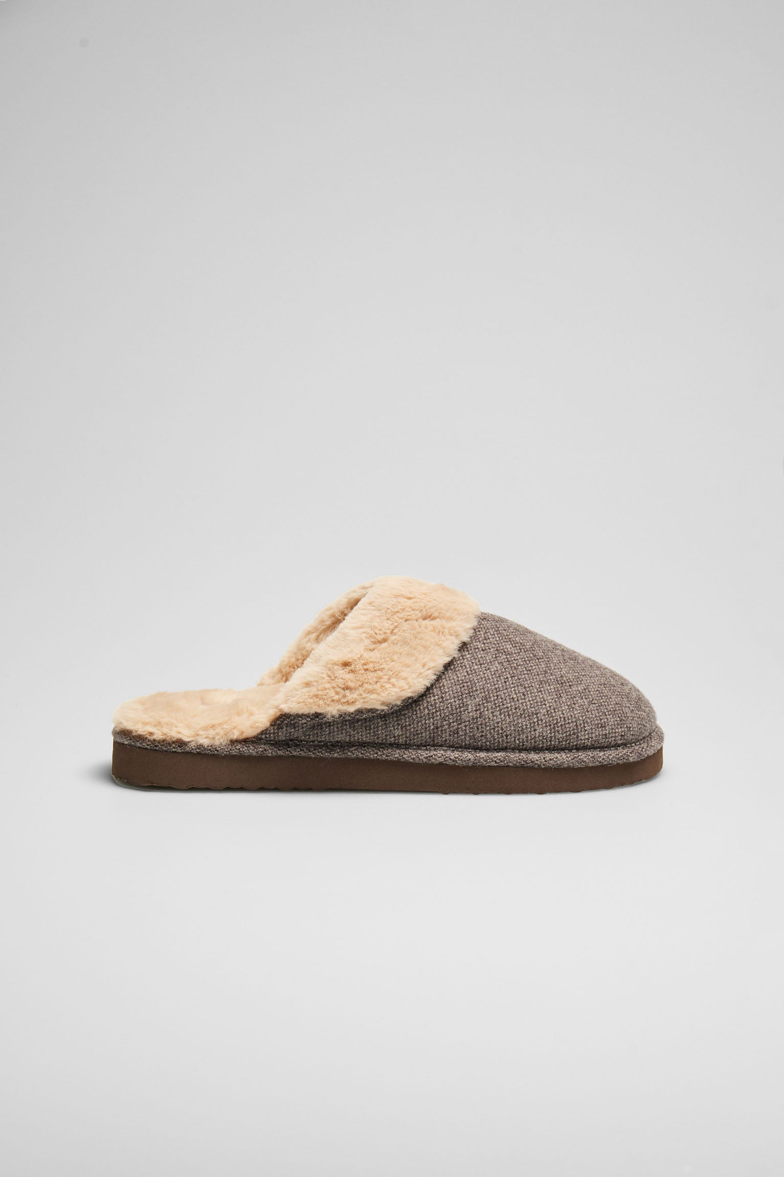 Zapatillas de casa pelo - Ysabel Mora
