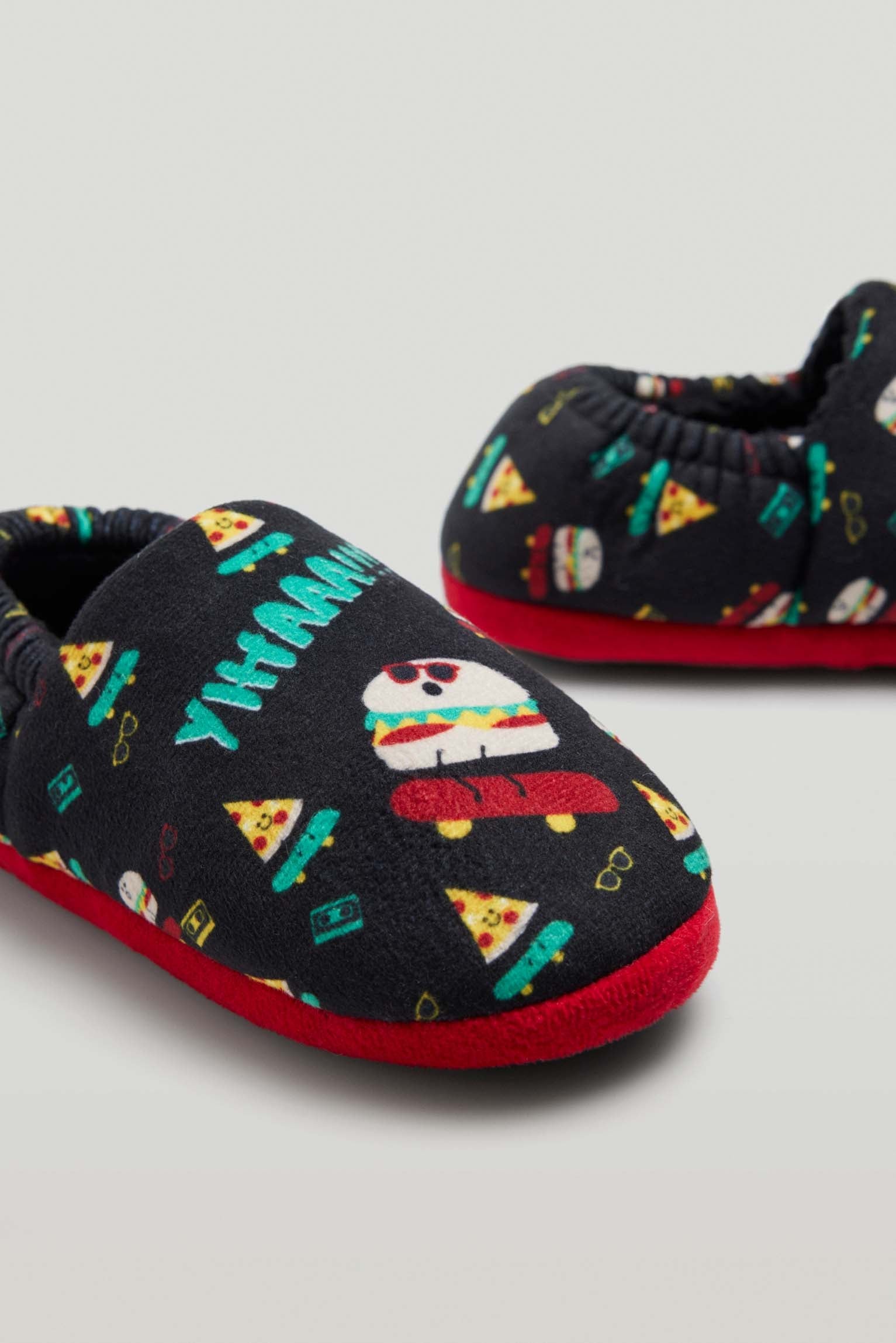 Zapatillas de casa cerradas Fun - Ysabel Mora