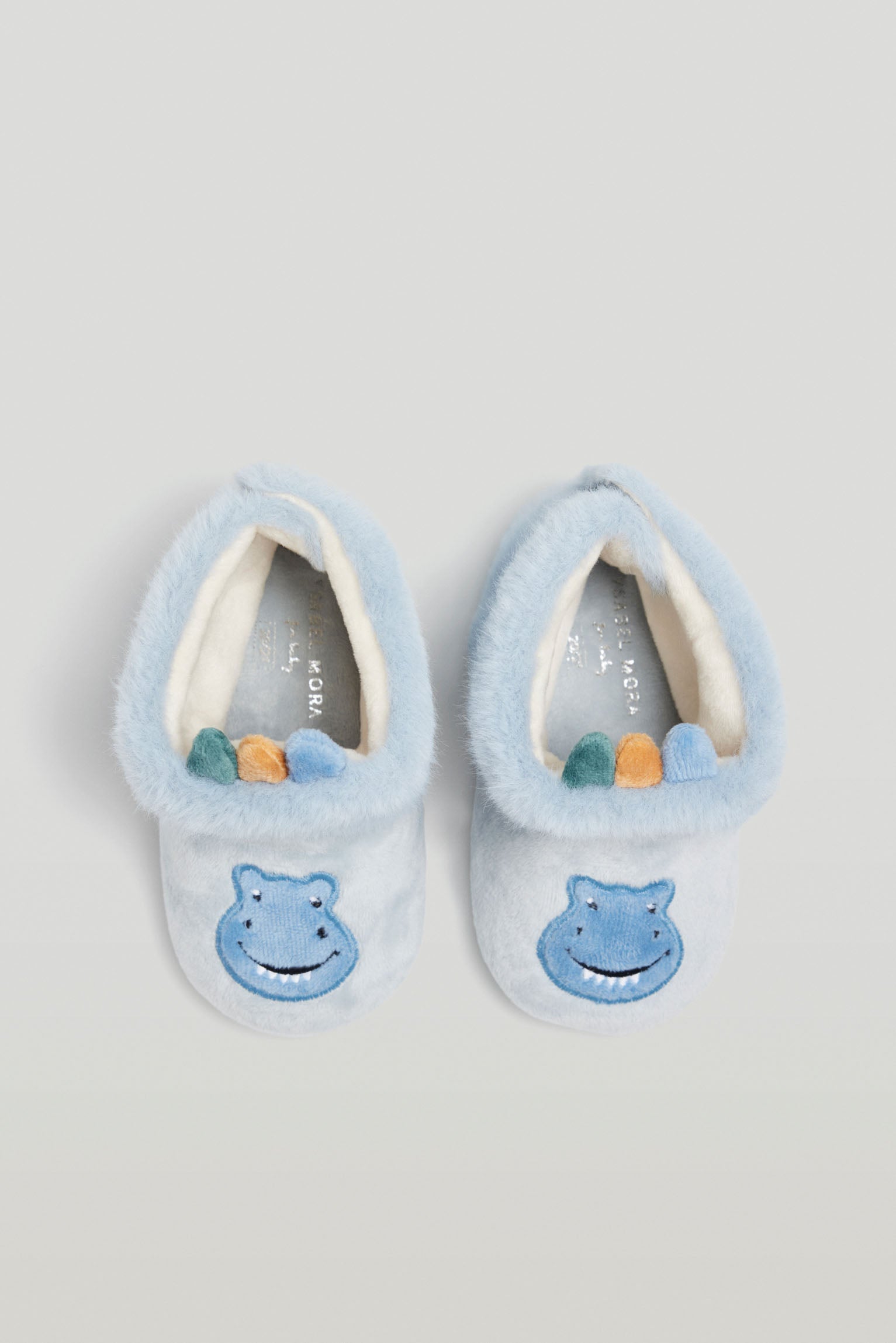 Botas de casa bebé dientes - Ysabel Mora