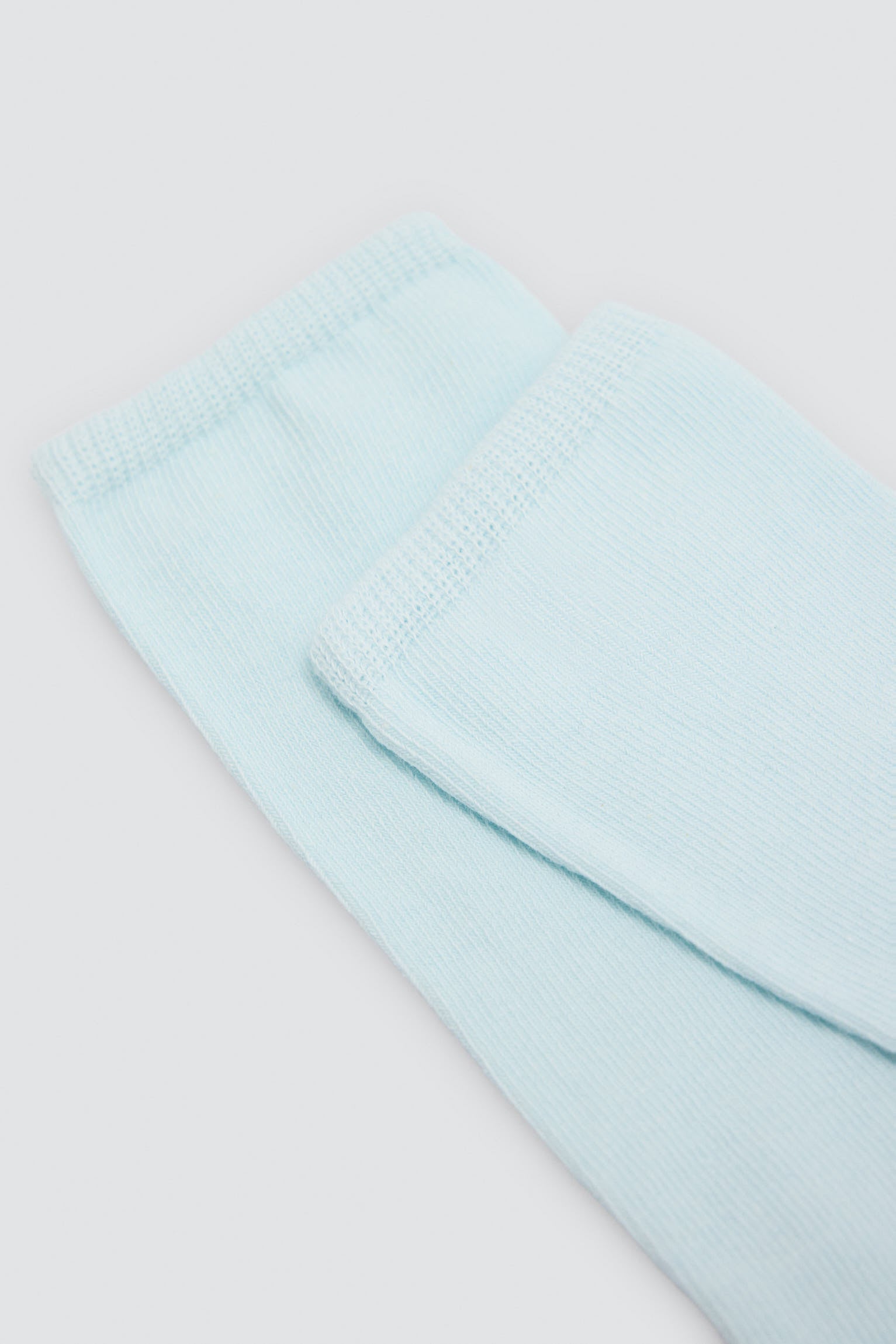 Chaussettes hautes enfant basiques bleu ciel