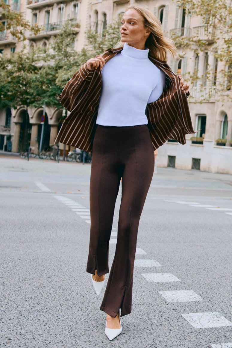 Legging sculptant évasé marron chocolat avec fentes
