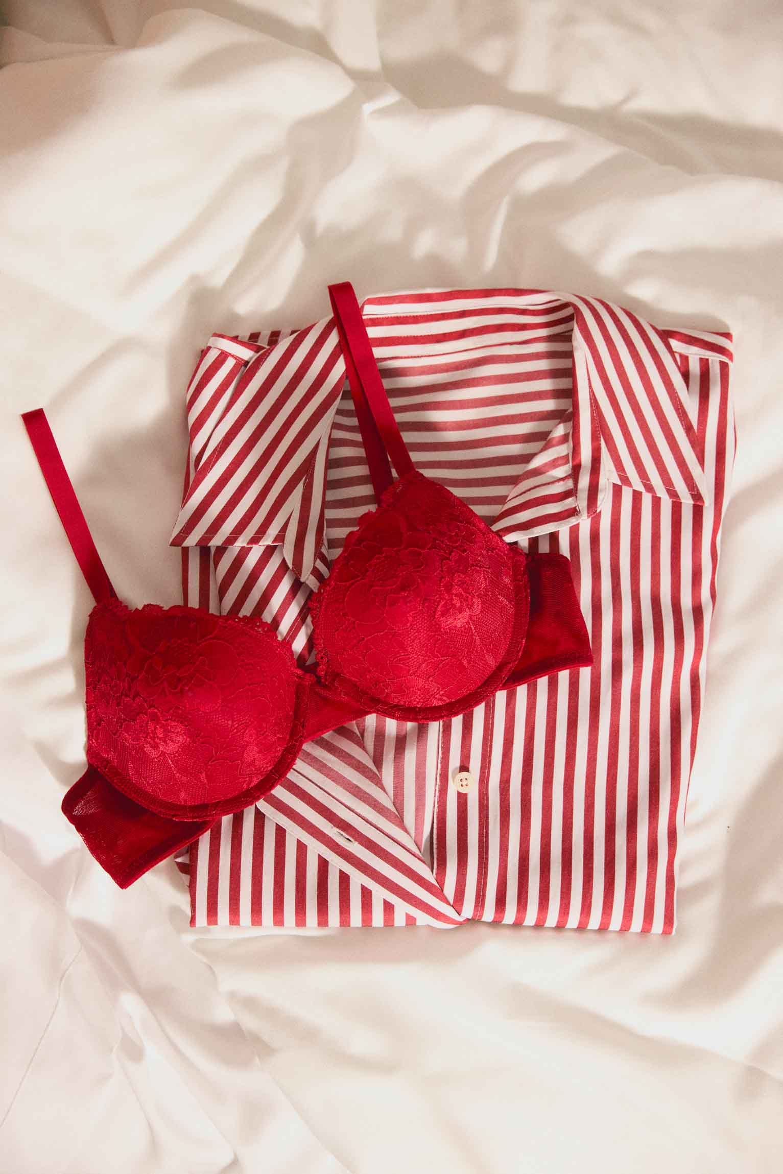 Soutien-gorge push-up avec armatures option dos croisé rouge