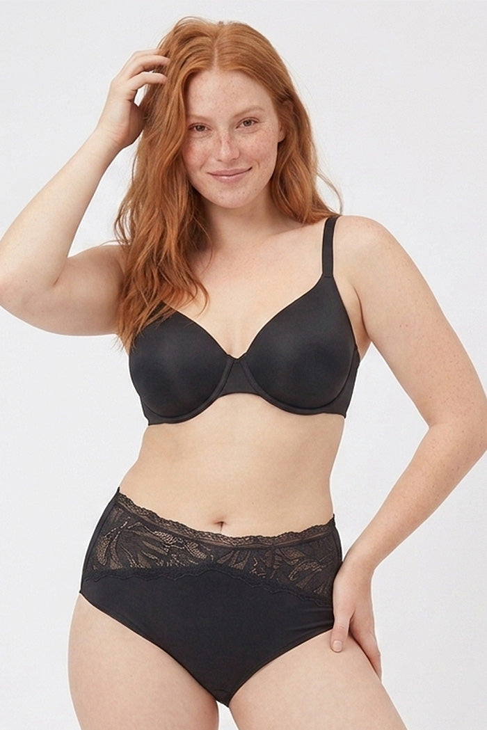Culotte taille haute avec détails en dentelle noire