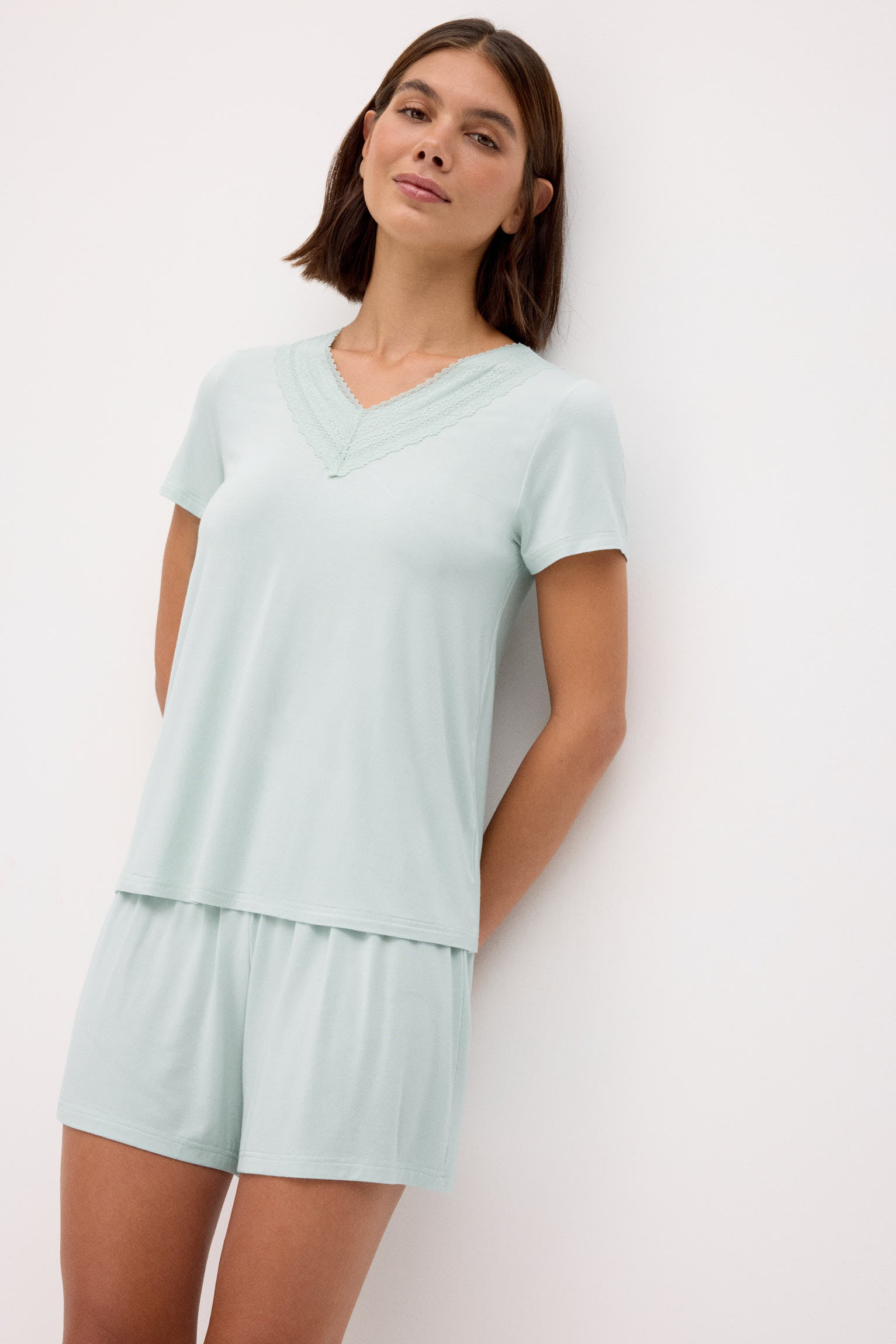 10823-3-pijama-ligero-camiseta-manga-corta-pantalon-corto-verde-paula-echevarria