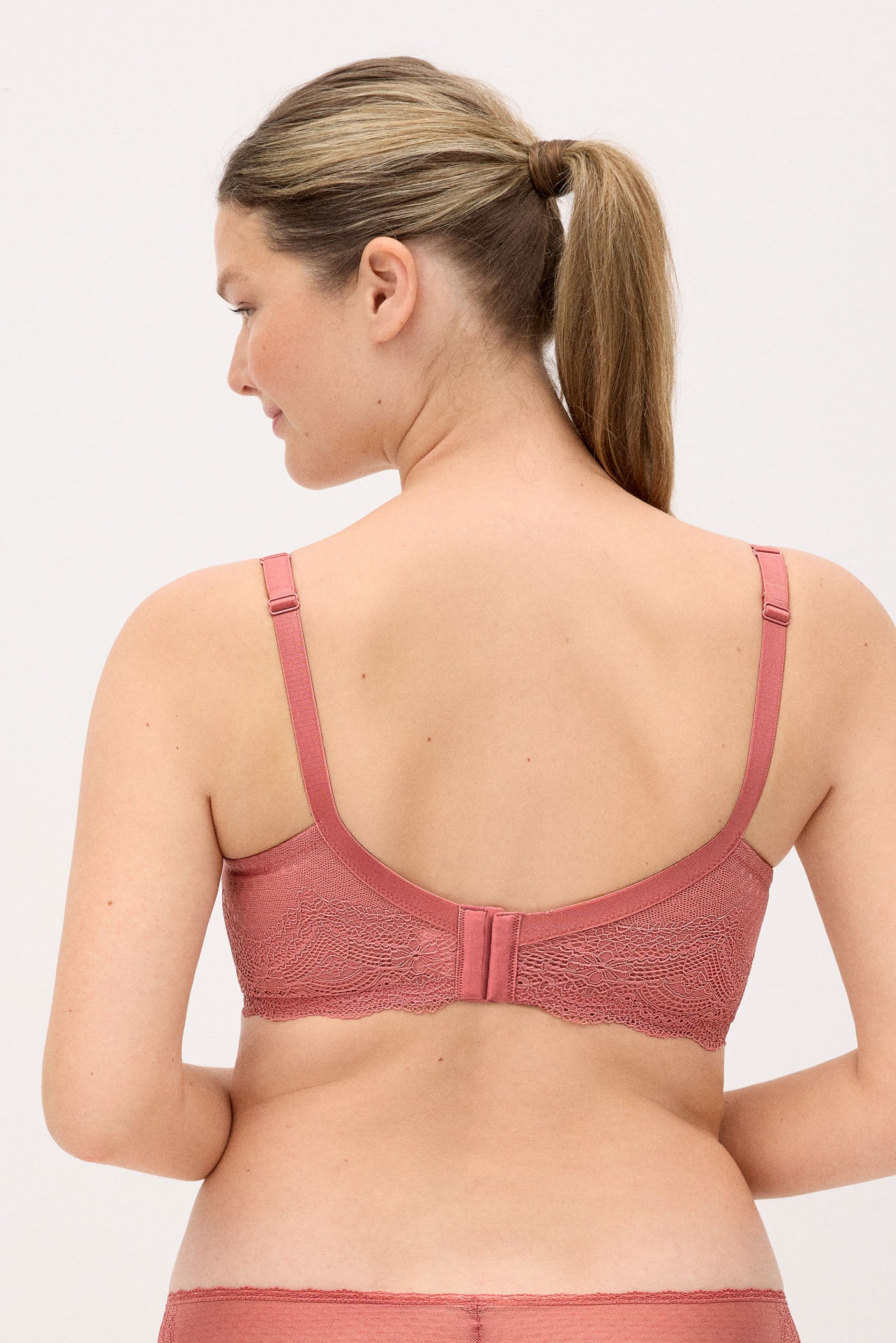 Sujetador capacidad con aro con relleno plumeti rosa - Ysabel Mora