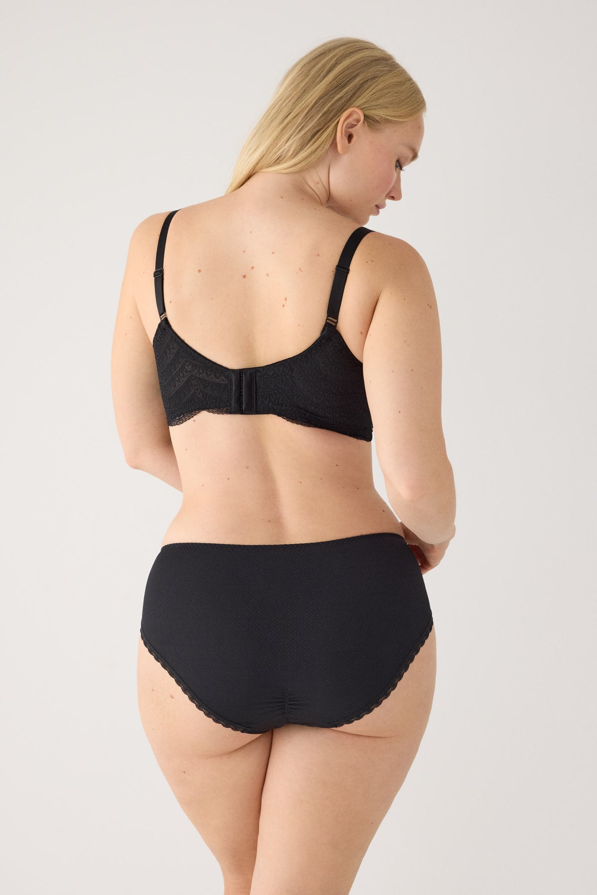 Culotte midi dentelle noir | Paula Echevarria