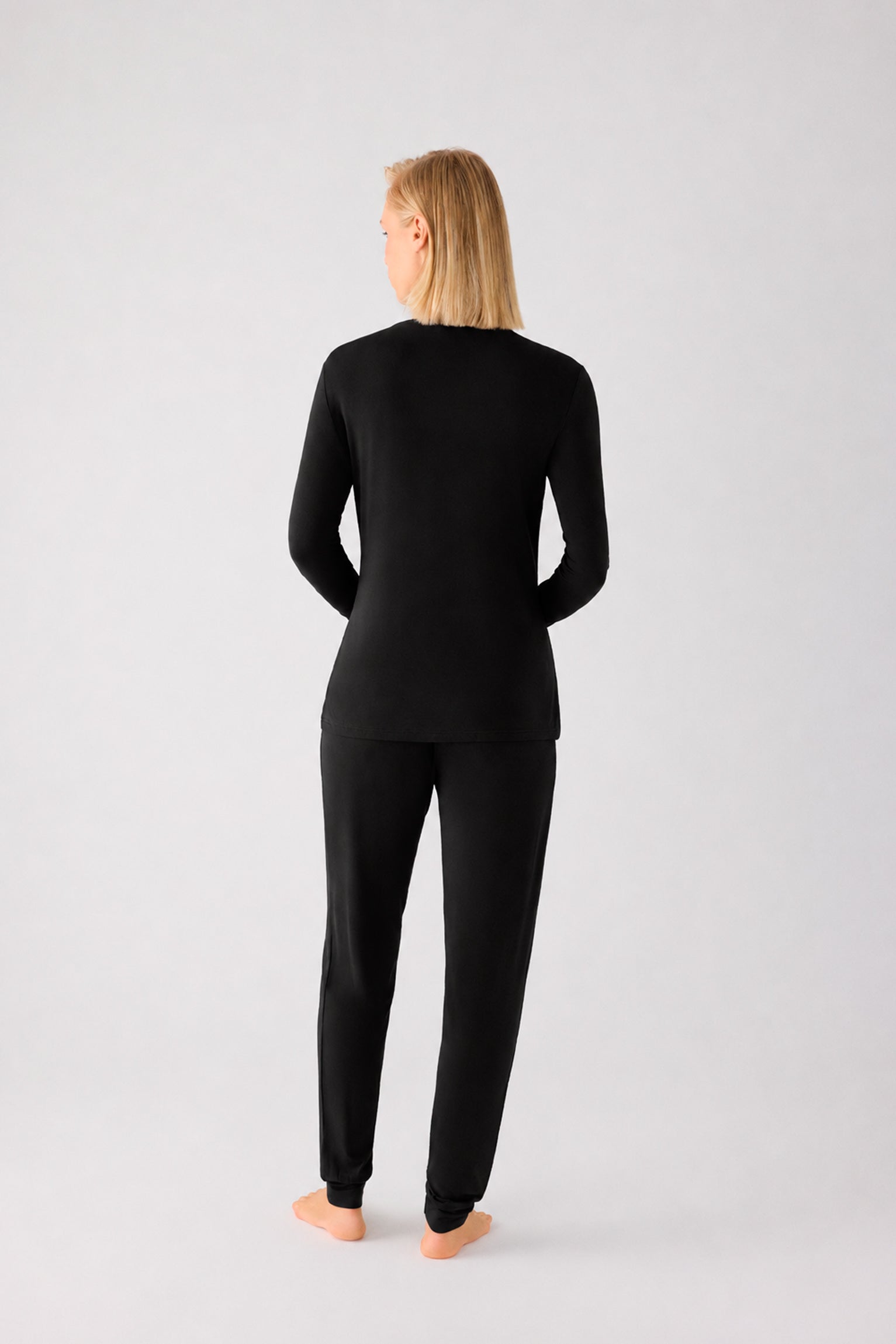 Pyjama long femme léger et doux avec pantalon jogger noir
