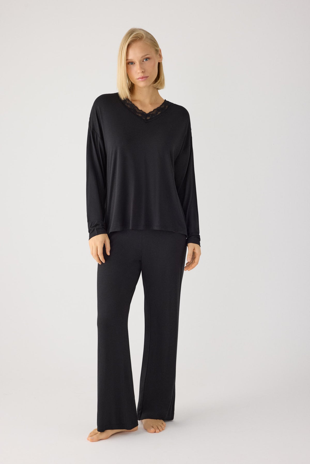 Pyjama long femme léger et doux avec pantalon large noir