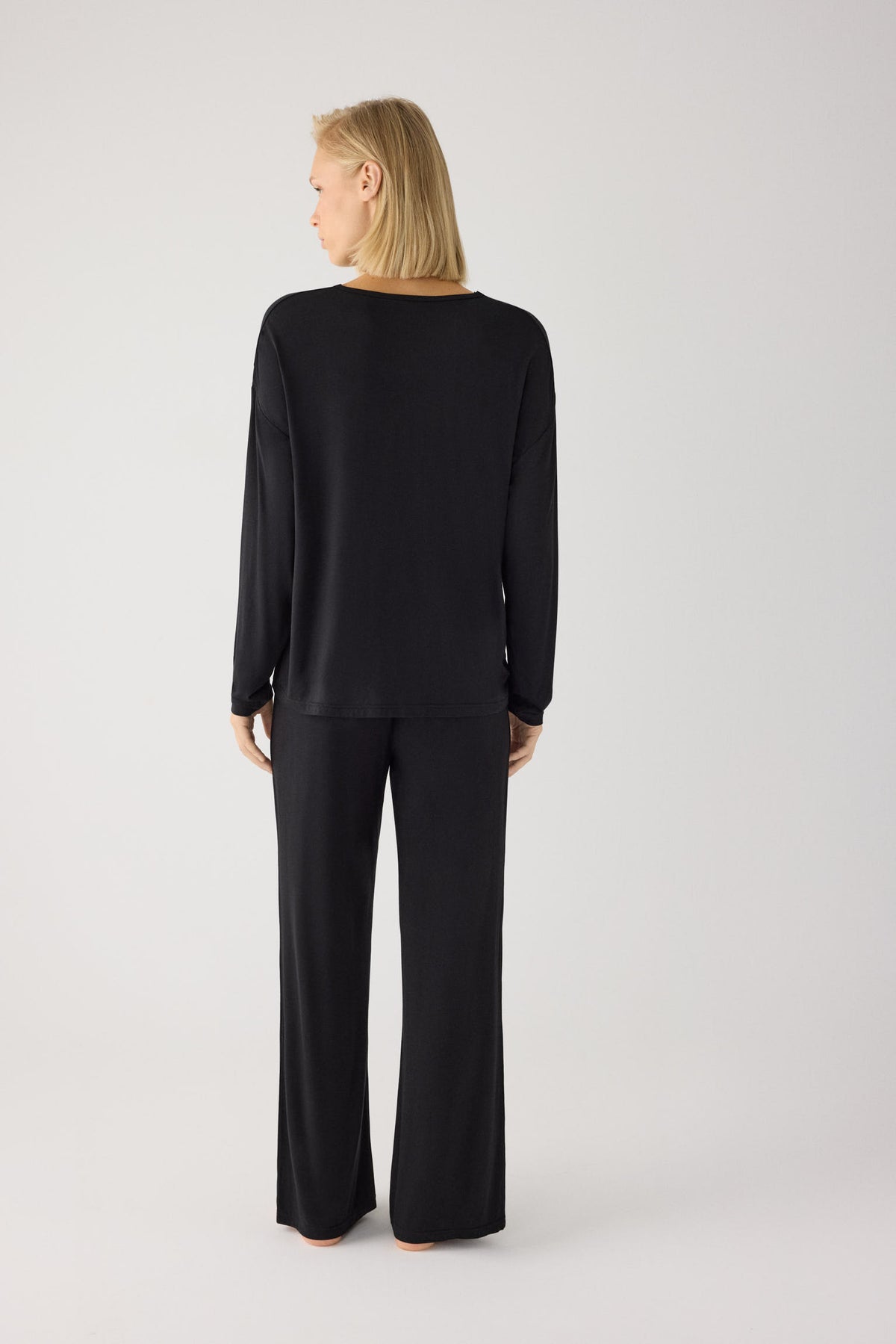 Pyjama long femme léger et doux avec pantalon large noir