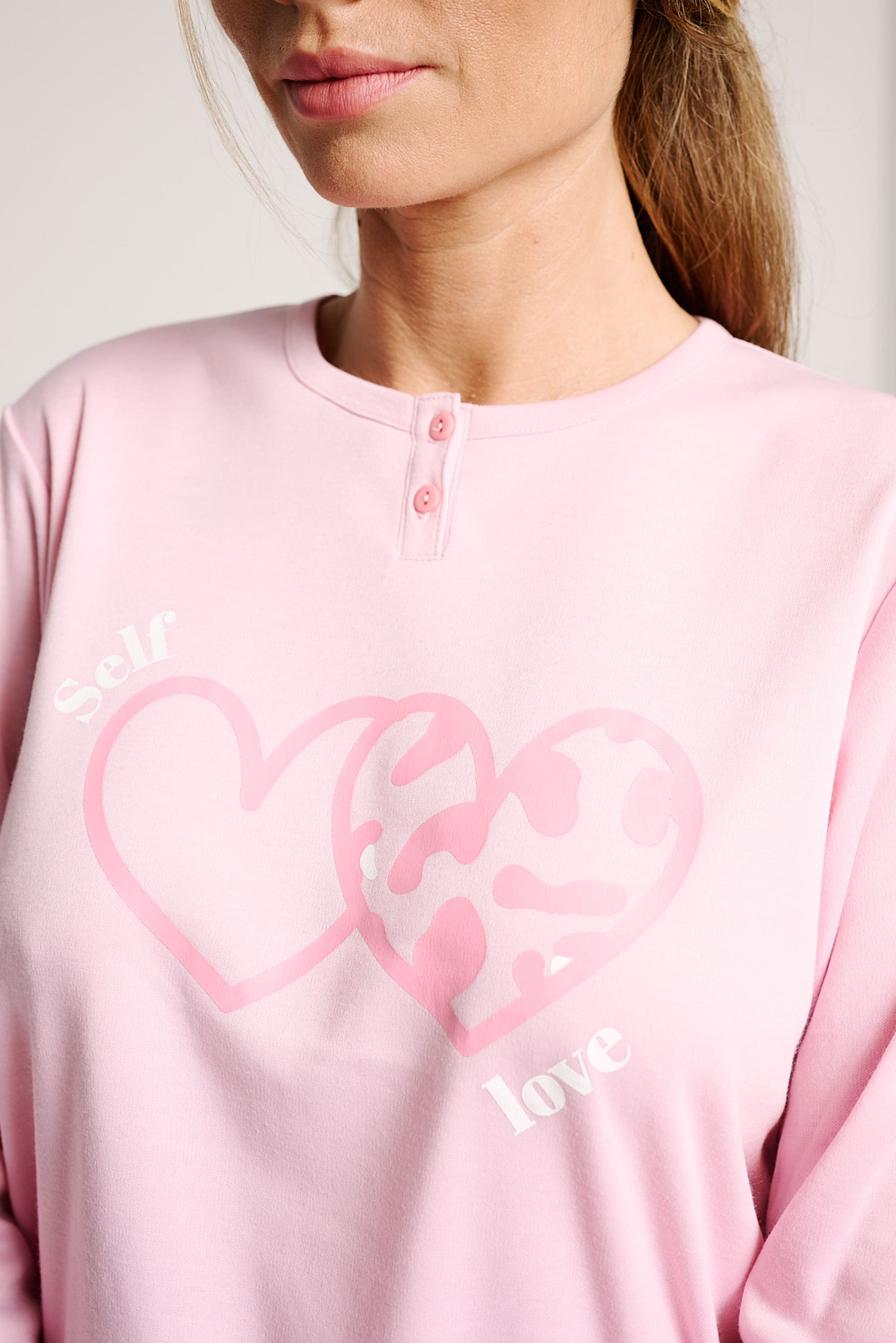 12011025-3-pijama-largo-estampado-corazones-y-animal-print