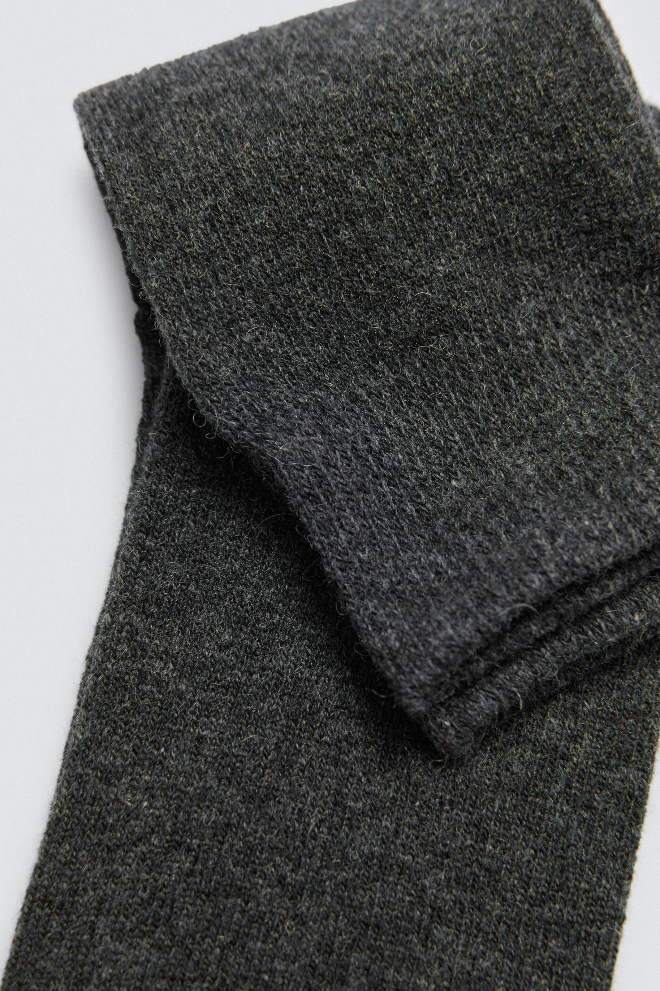 Lot de 3 chaussettes en laine de couleur foncée
