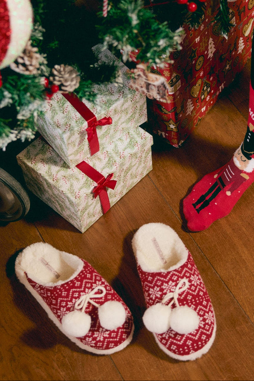 Chaussons de Noël femme à pompons