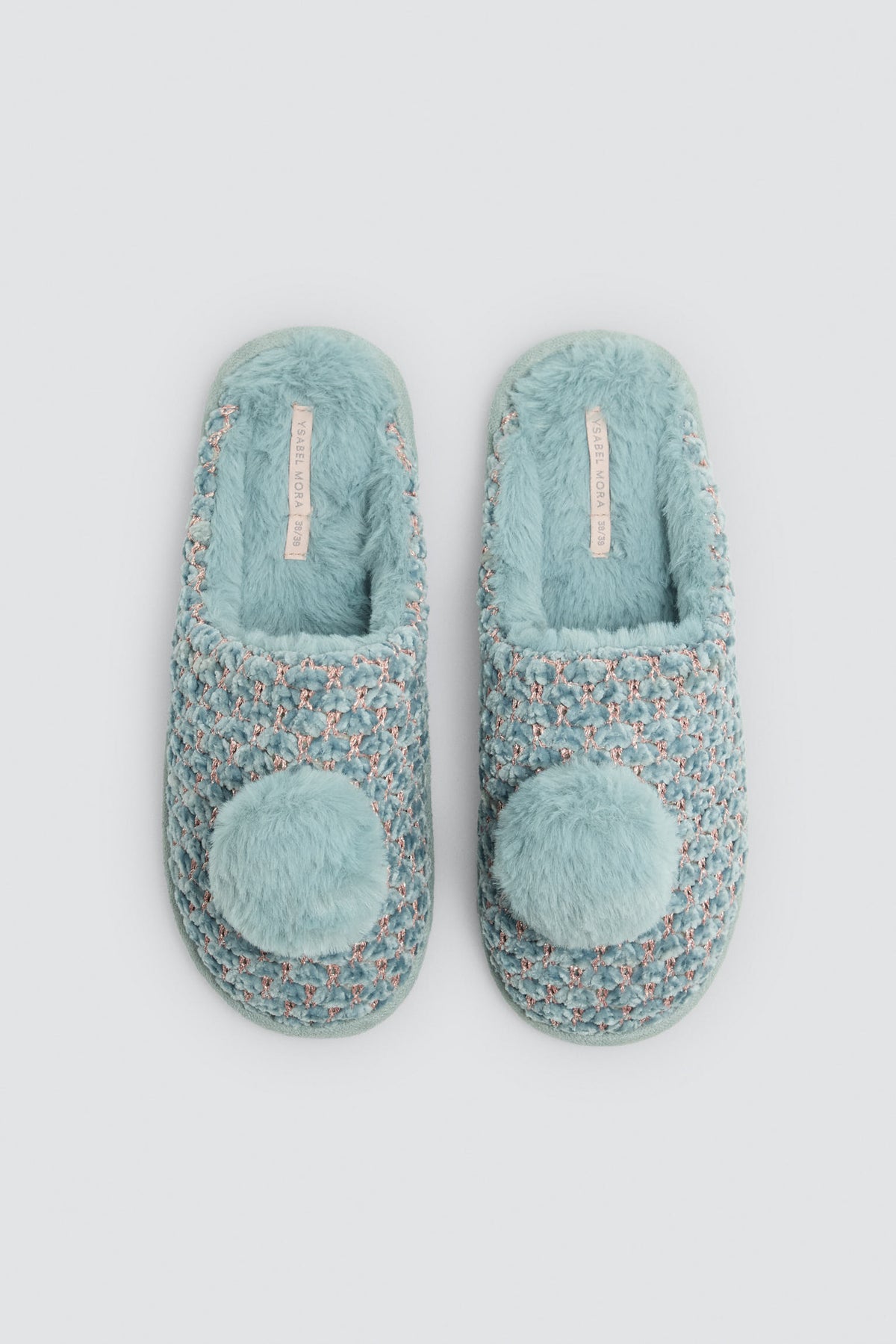 14191-zapatillas-de-casa-mujer-de-borreguito-con-hebilla-blancas