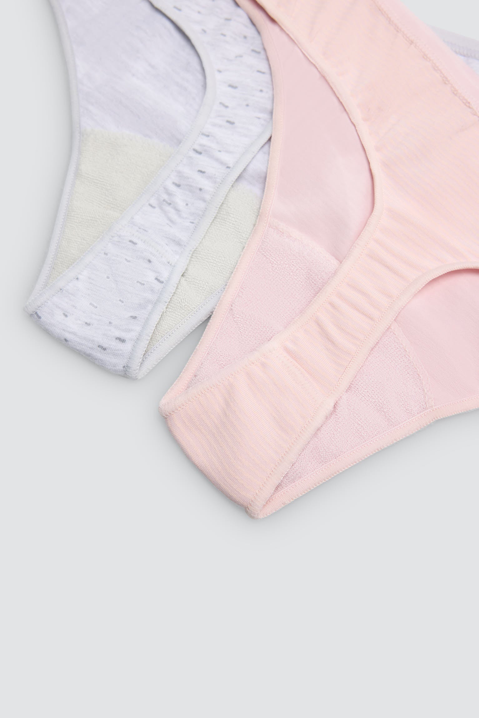 Lot de 6 strings unis et à motifs