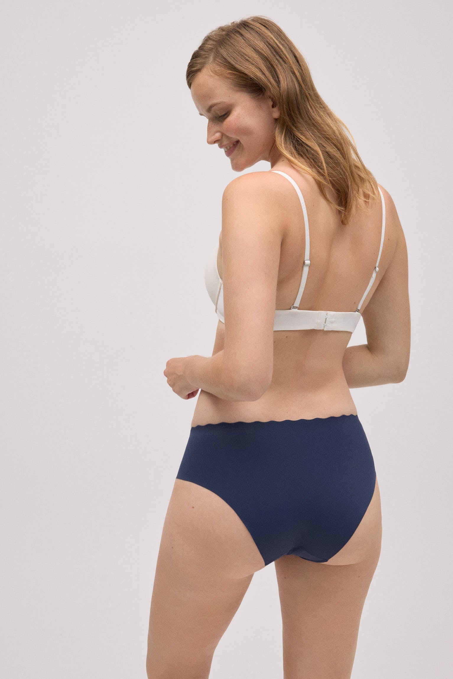 Soutien-gorge midi laser bleu marine