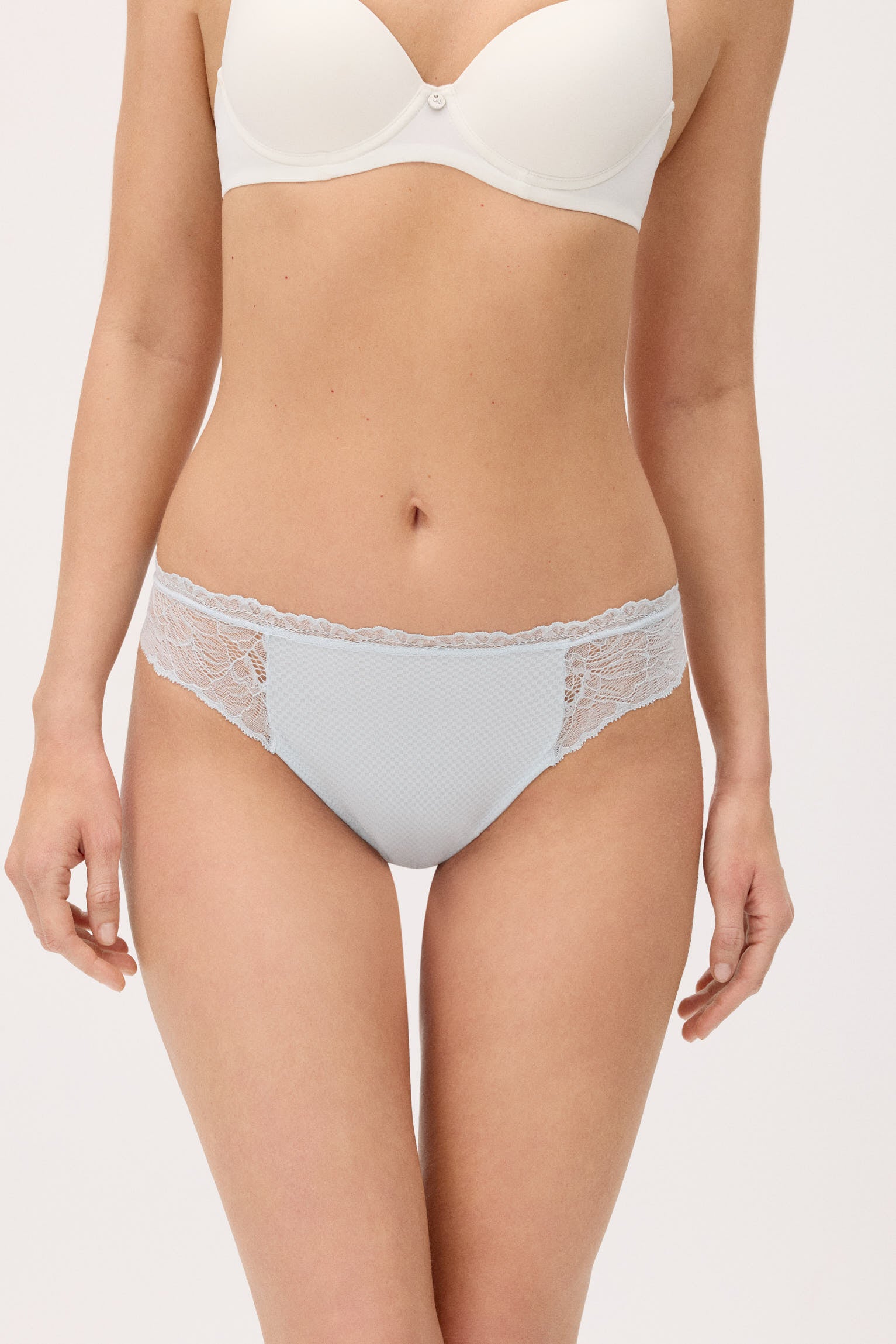 braga-midi-con-encaje-azul-mujer-ysabel-mora