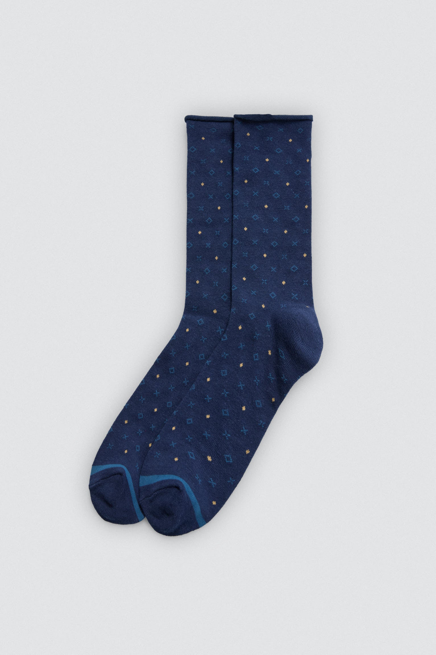 22947-4-pack-4-calcetines-altos-sin-puno-estampados