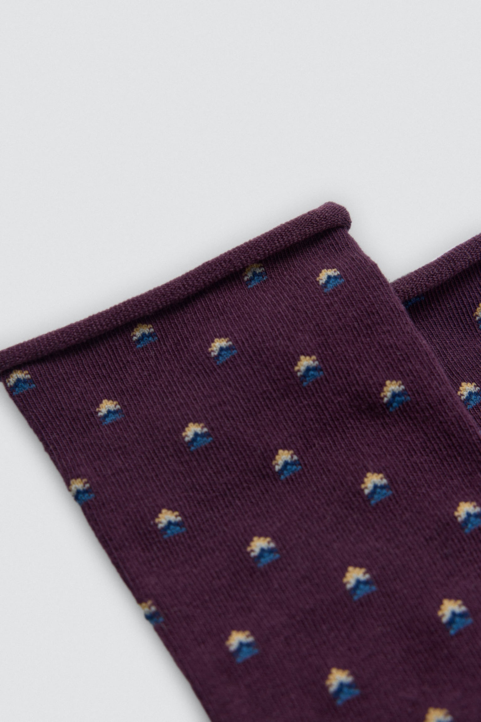 22948-9-pack-4-calcetines-altos-sin-puno-estampados