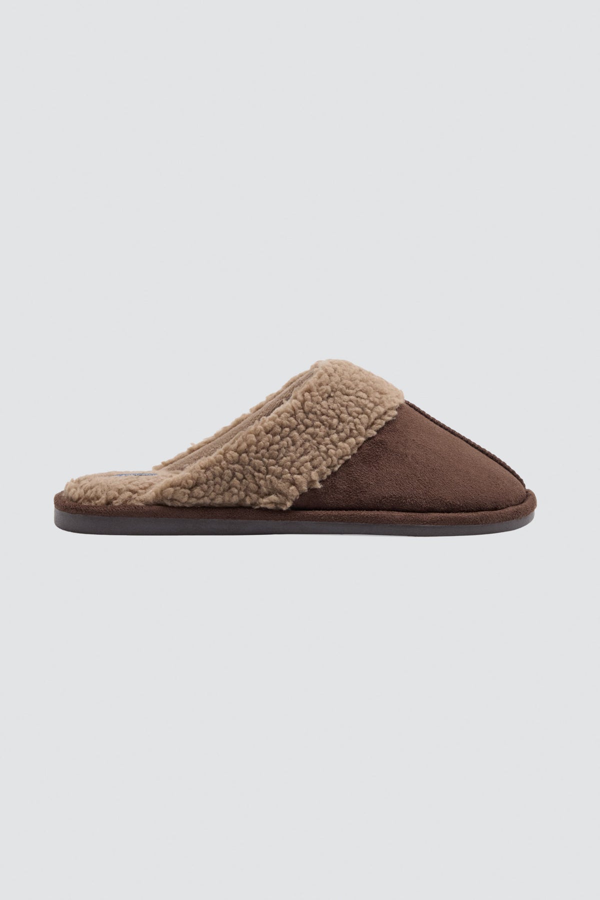 Zapatillas de casa destalonadas con borreguito marrón