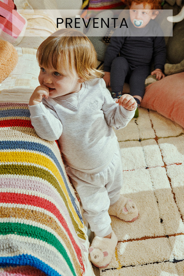 Ensemble bébé basique : sweat-shirt gris et jogging