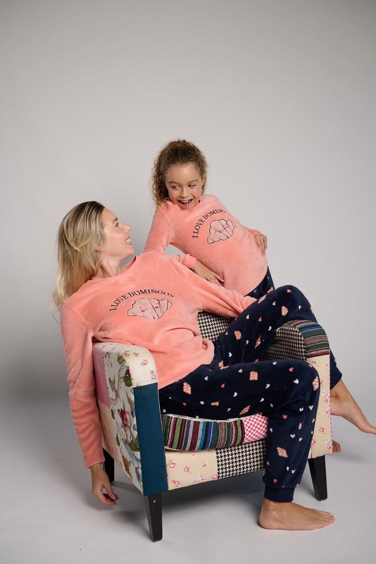 26236-pijama-largo-polar-coralina-mujer-mensaje-i-love-domingos