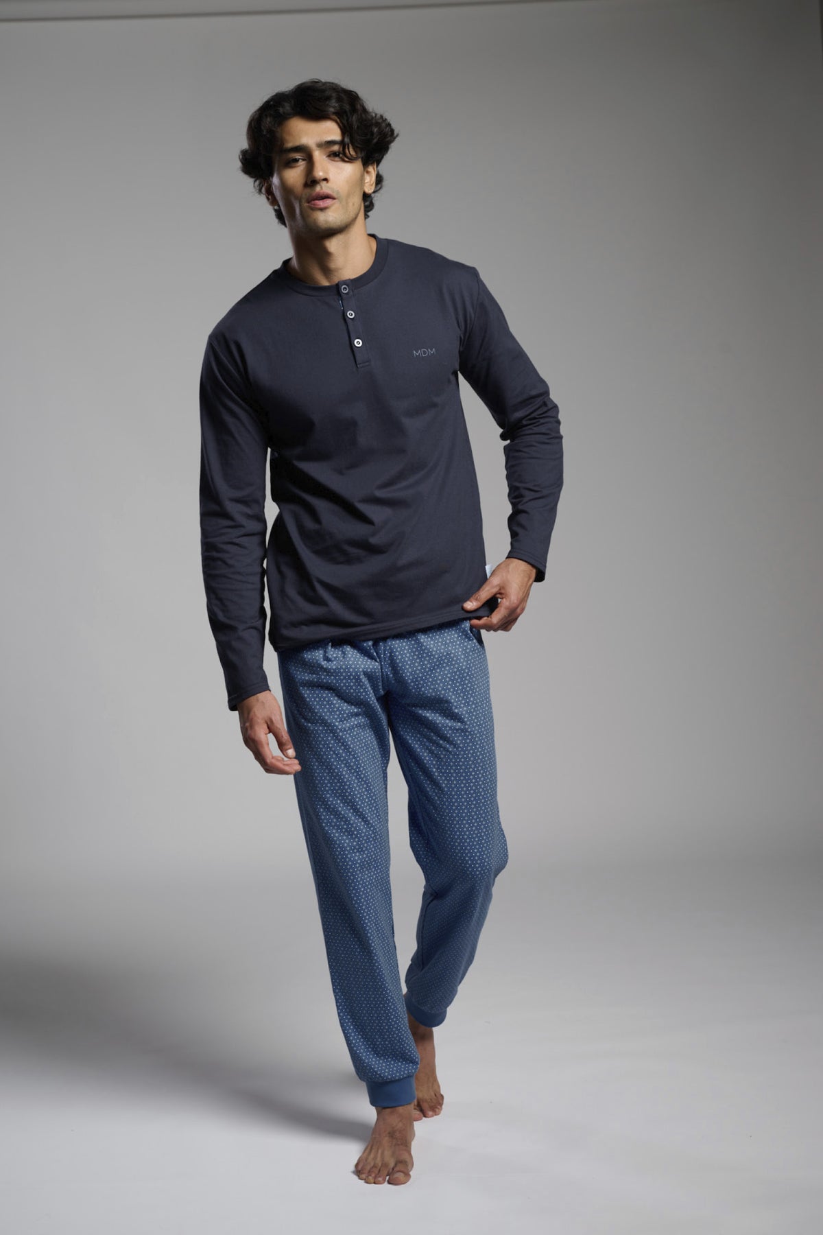 Pyjama long homme coton style chemise col henley imprimé