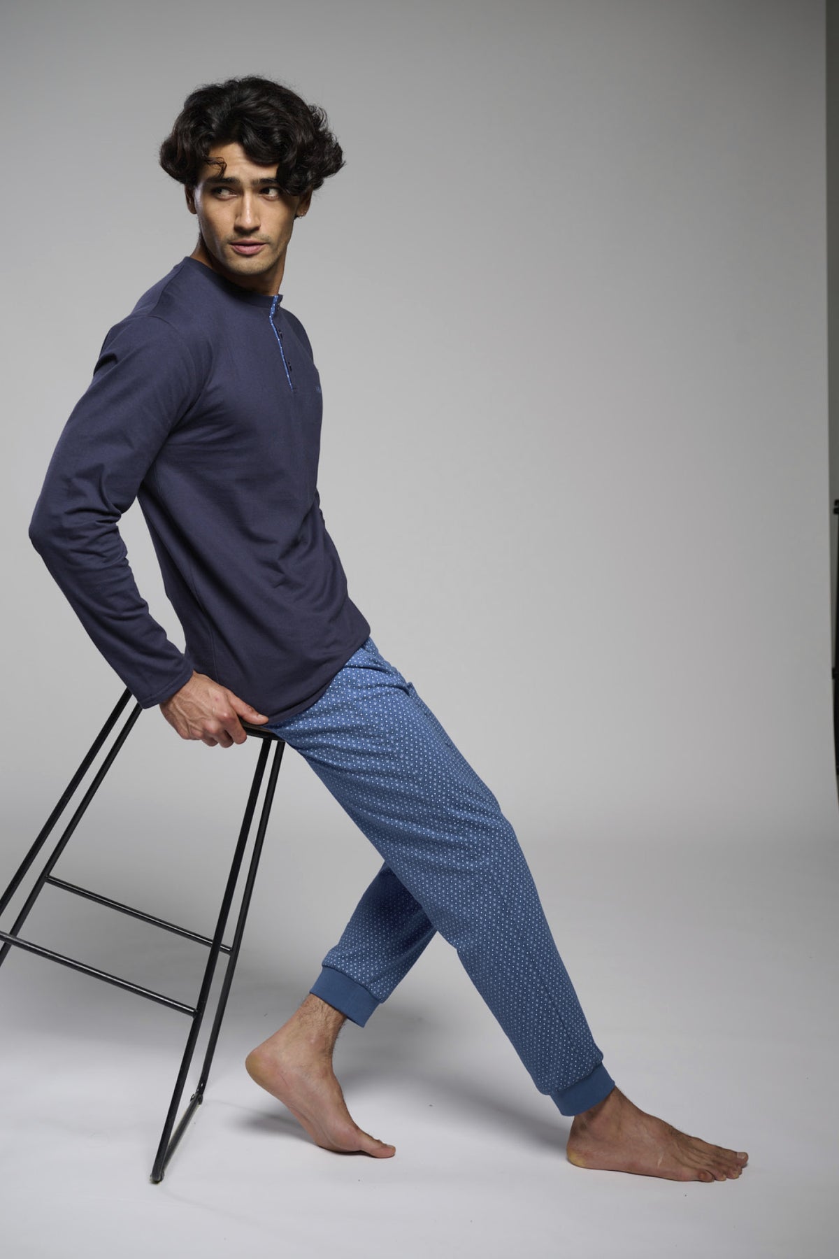 Pyjama long homme coton style chemise col henley imprimé