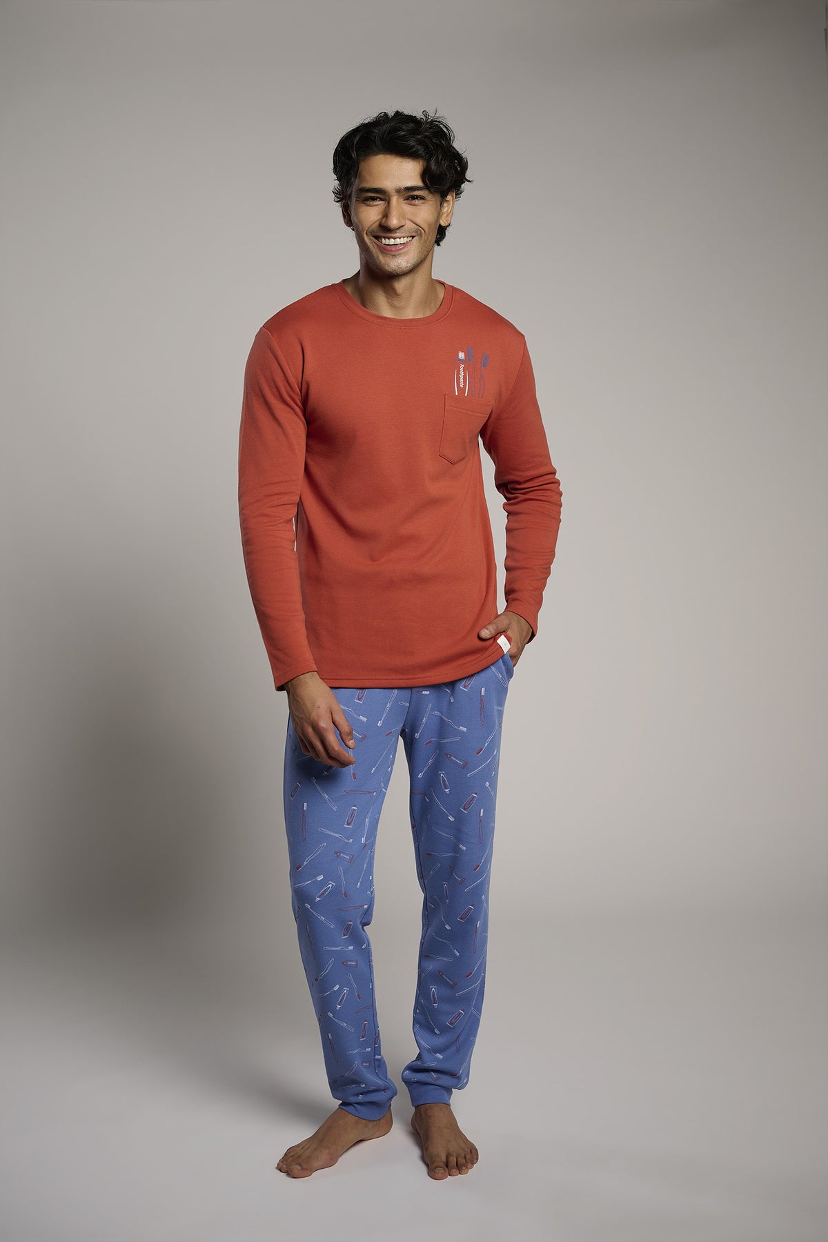 Pyjama long homme molletonné imprimé couverts