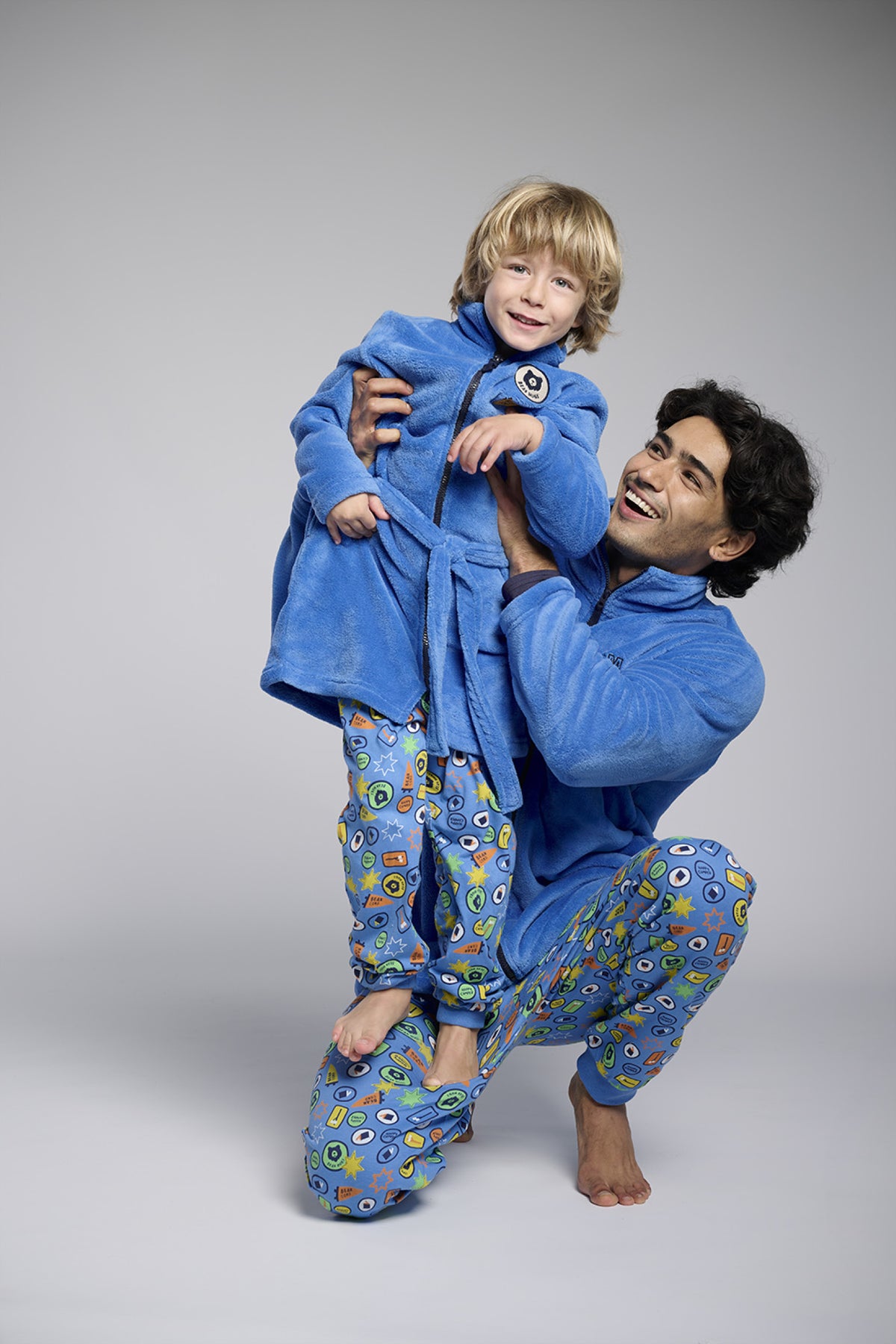 Peignoir court homme polaire corail bleu détail brodé