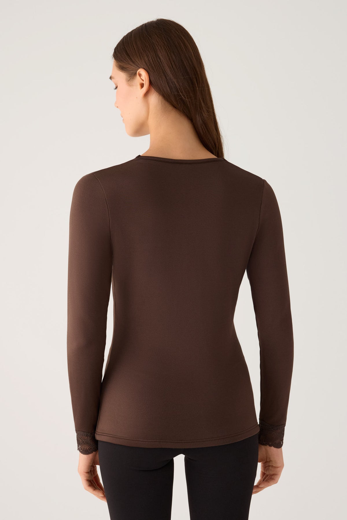 T-shirt à manches longues pour femme THERMAL, marron, orné de dentelle à l'encolure et aux poignets.