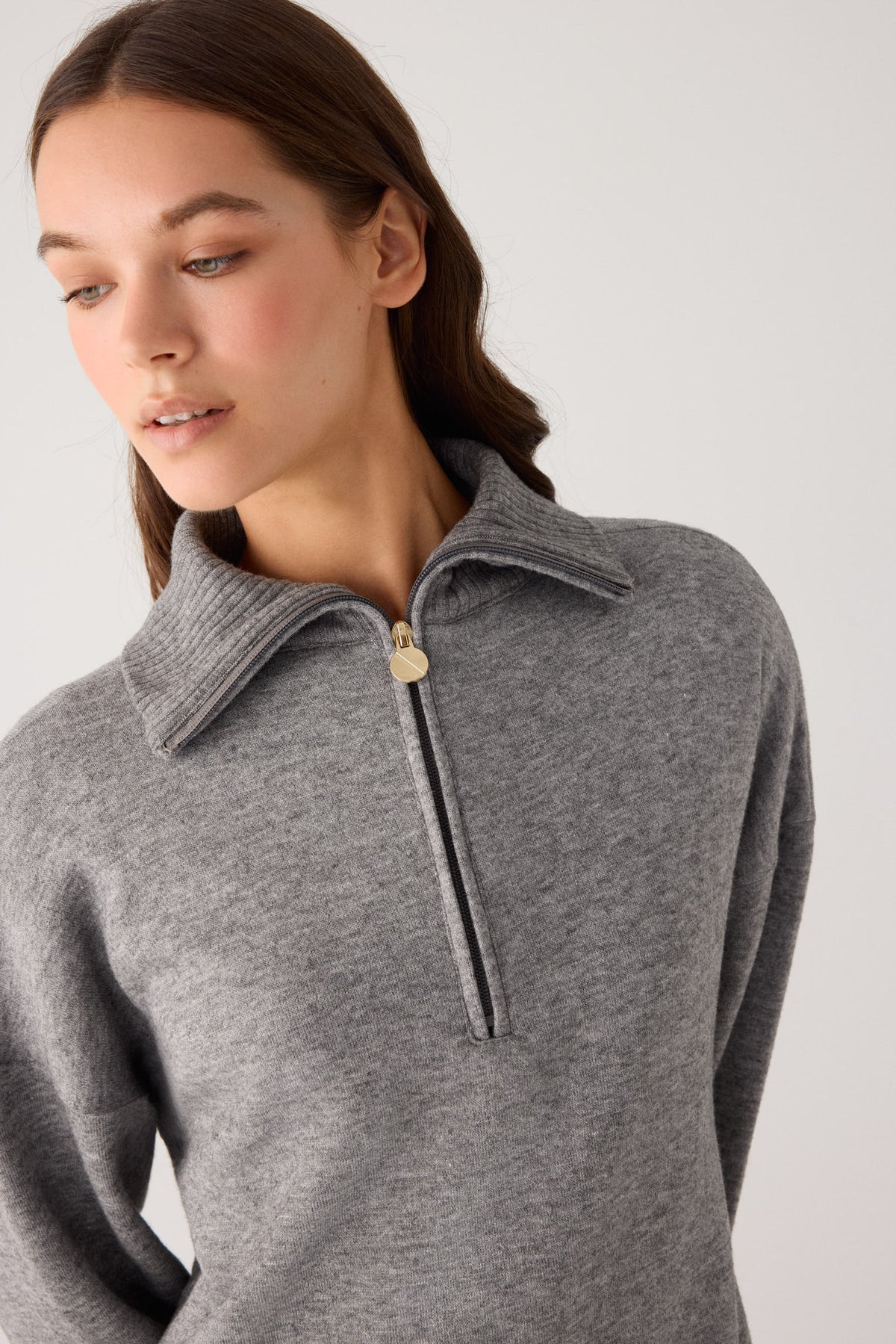 70724-melange-grey-jersey-comodo-calido-detalle-cremallera-gris