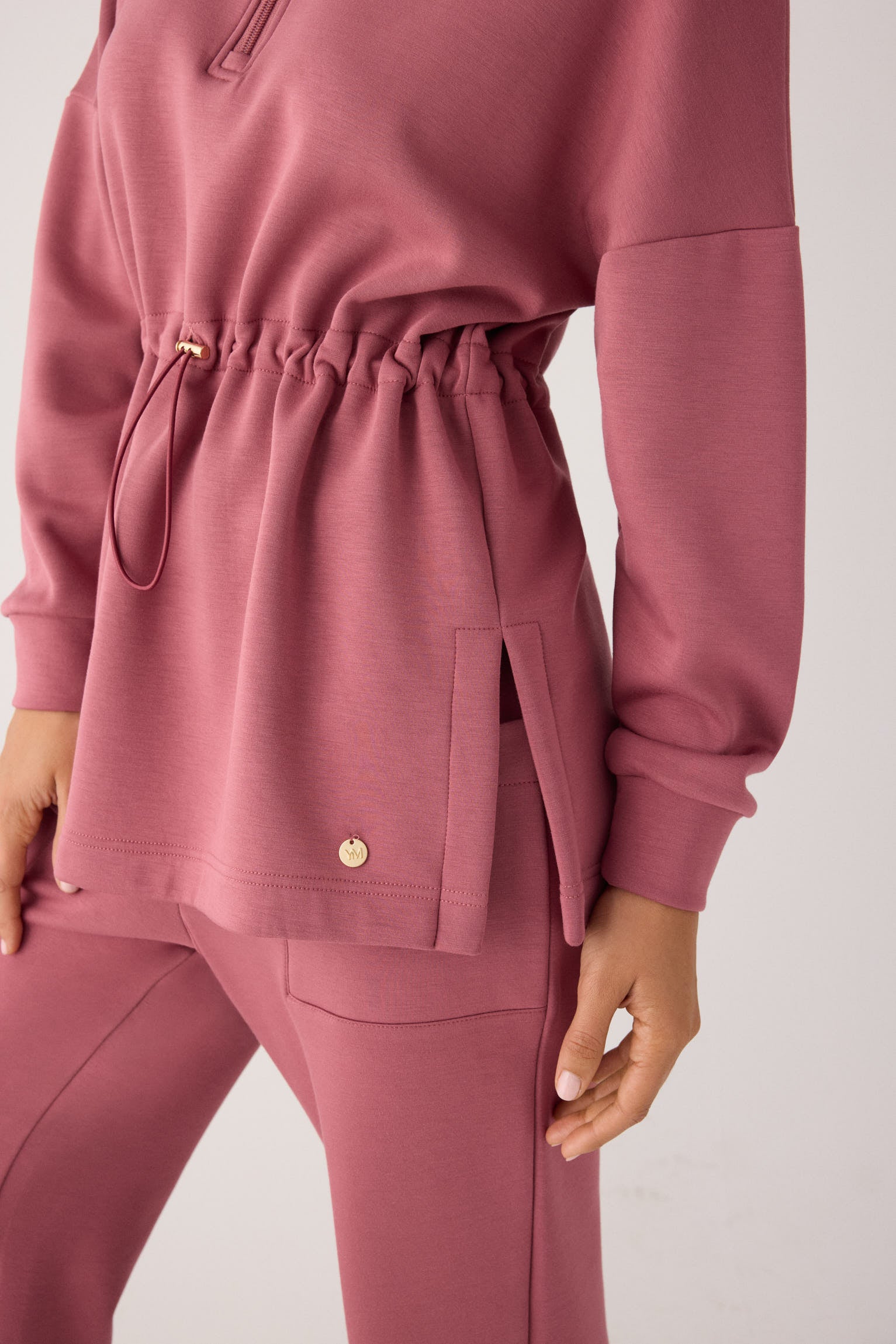 70741-nocturne-rose-jersey-comodo-afelpado-cremallera-cintura-ajustable-rosa