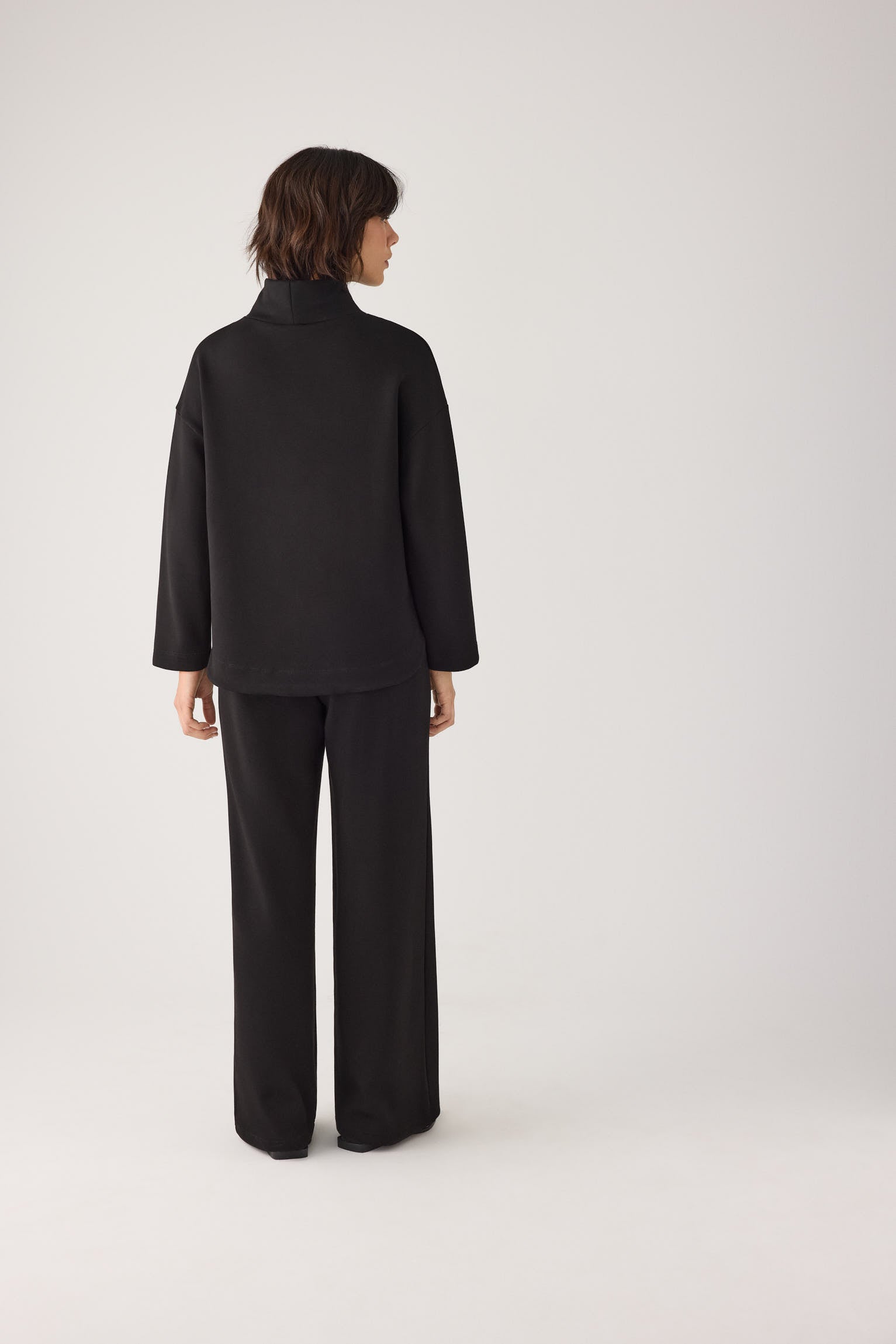 70743-black-pantalones-comodos-rectos-afelpados-tiro-alto-cintura-ajustable-negro