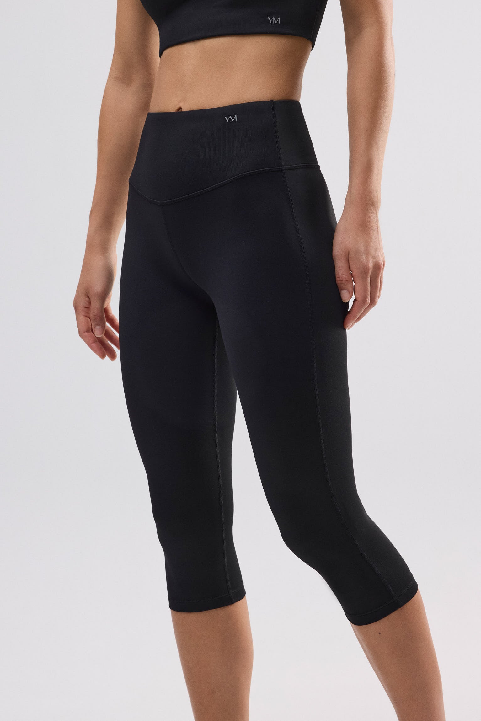 70803-1-leggings-capri-mujer-deporte-ysabel-mora-negro