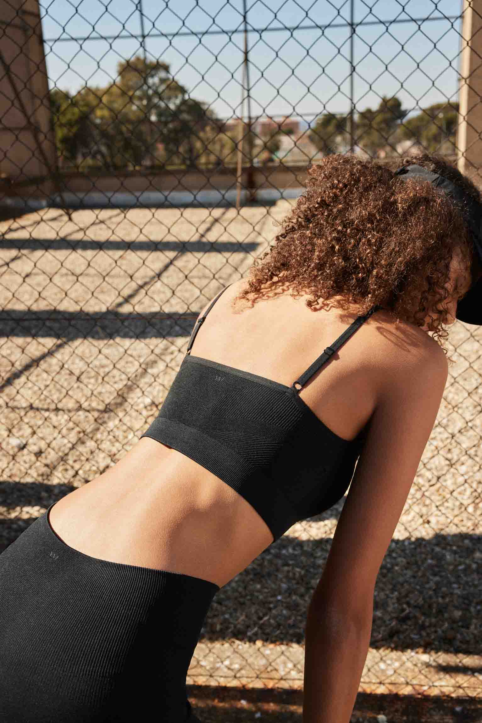 Soutien-gorge haut de sport côtelé noir