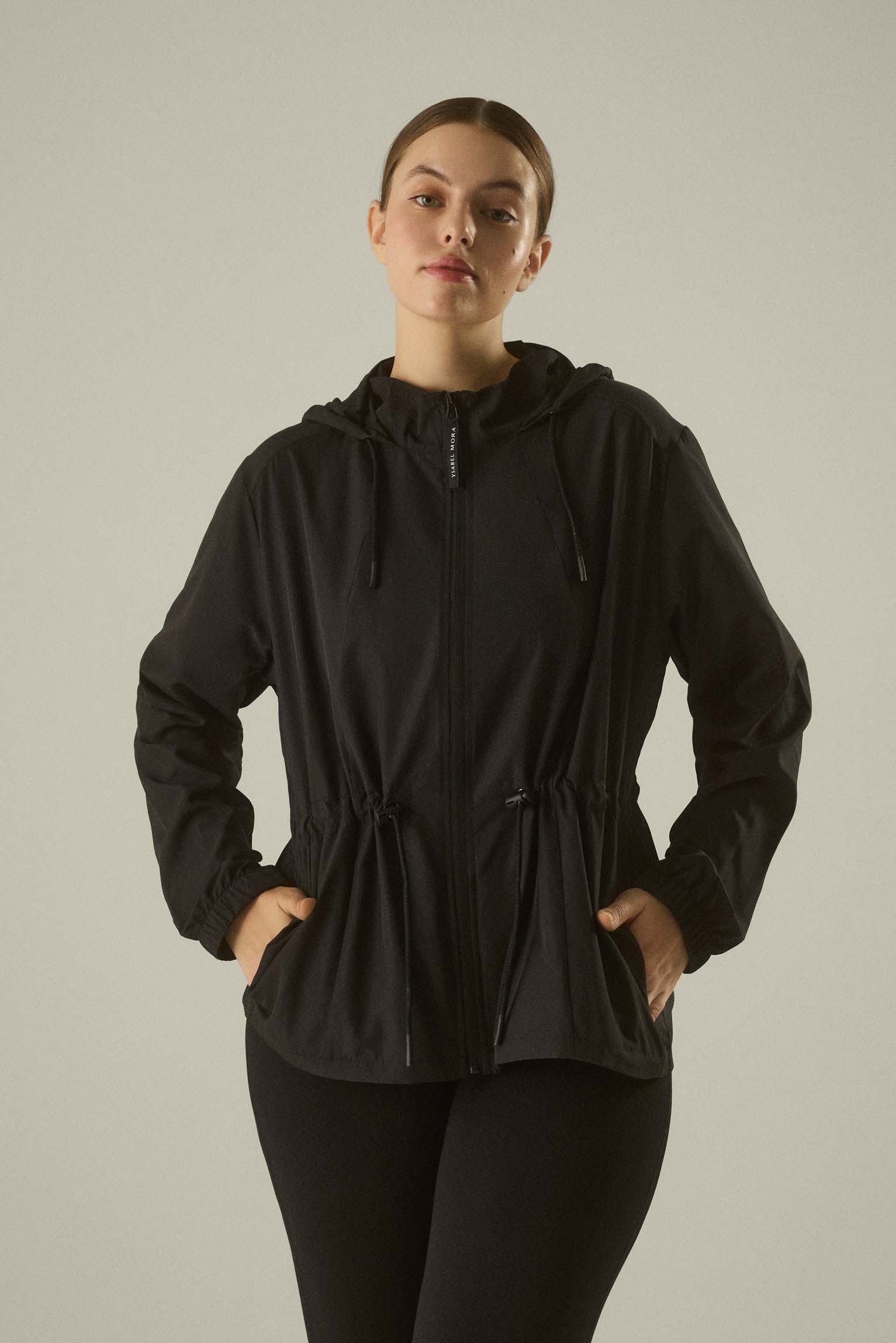 70900-5-ropa-deportiva-chaqueta-mujer-ysabel-mora - Negro