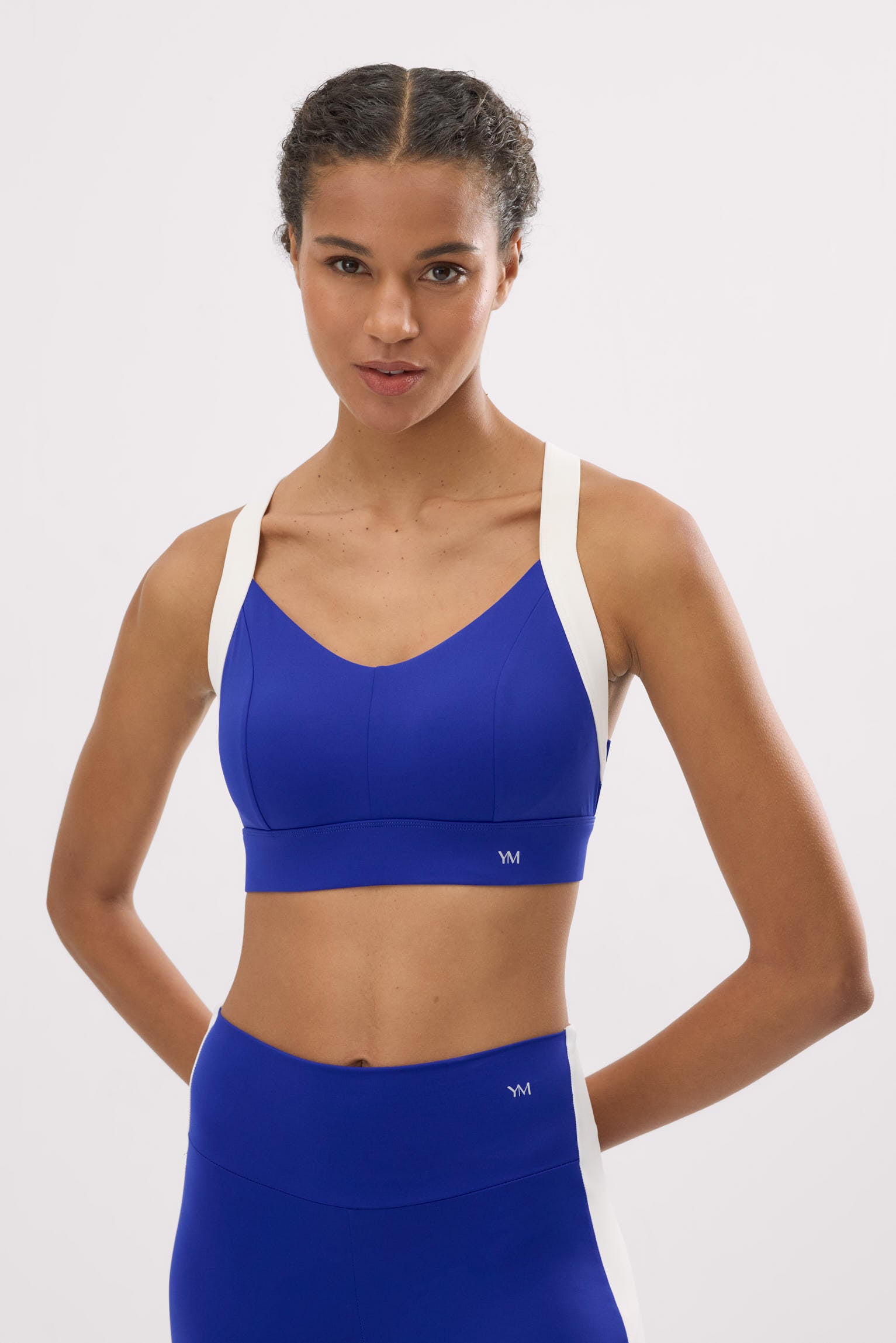 Sujetador deportivo contorno ajustable blanco y azul índigo - Ysabel Mora