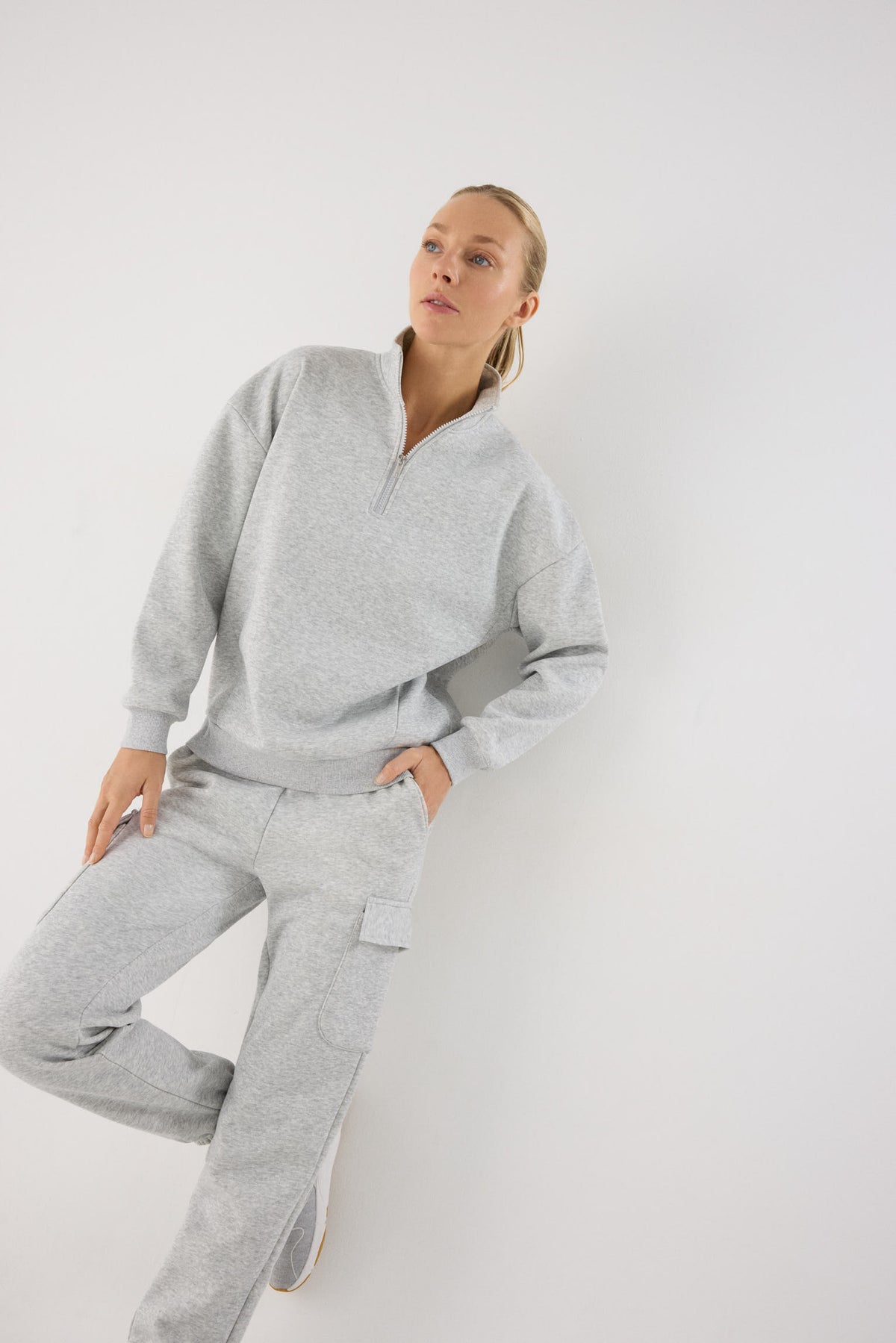 chándal deportivo mujer Slowloom en gris melange look completo para deporte comodidad tejido cálido family match imagen 100