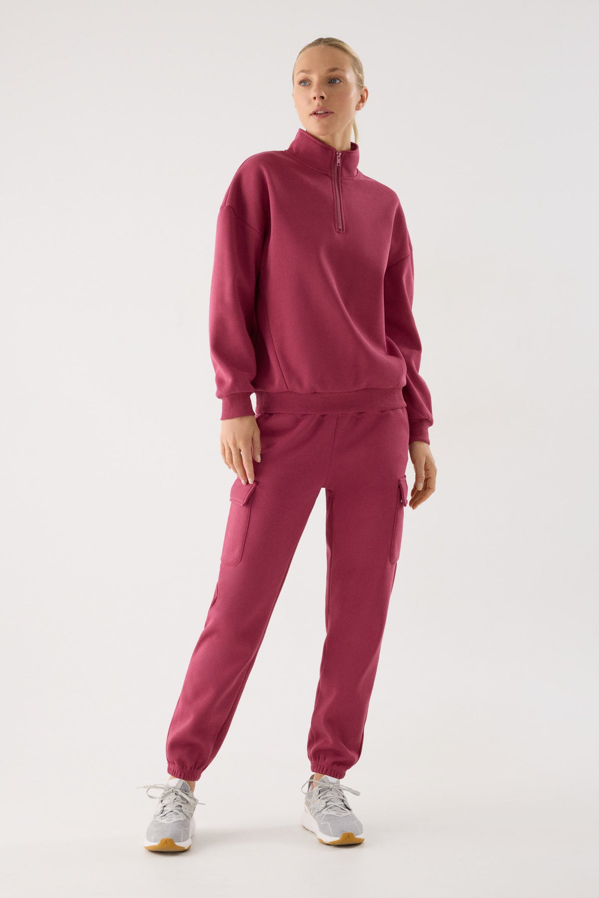 chándal deportivo mujer Slowloom en rosa nocturne rose vista principal en look deportivo tejido cálido family match imagen 022