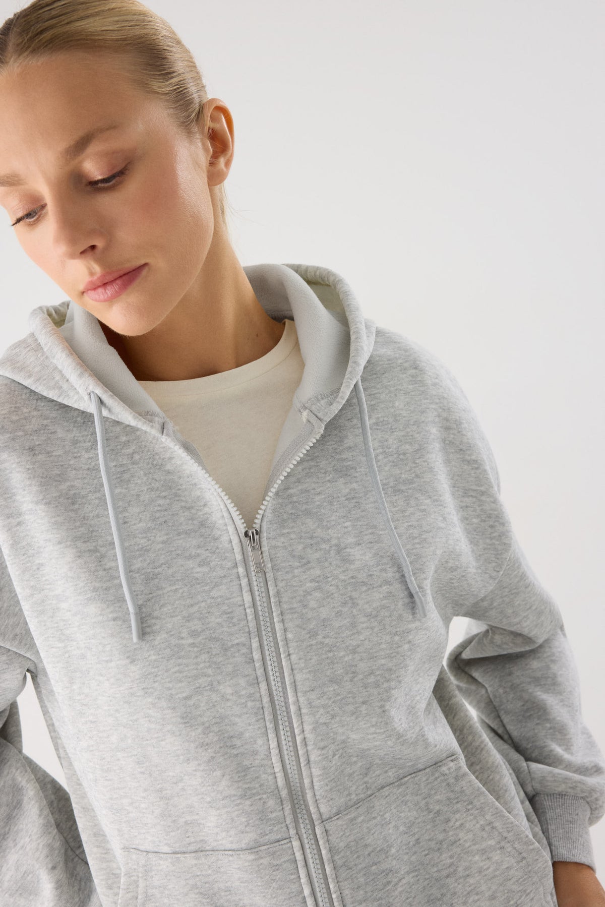 chándal deportivo mujer Slowloom en gris melange detalle ajuste silueta tejido cálido family match imagen 045