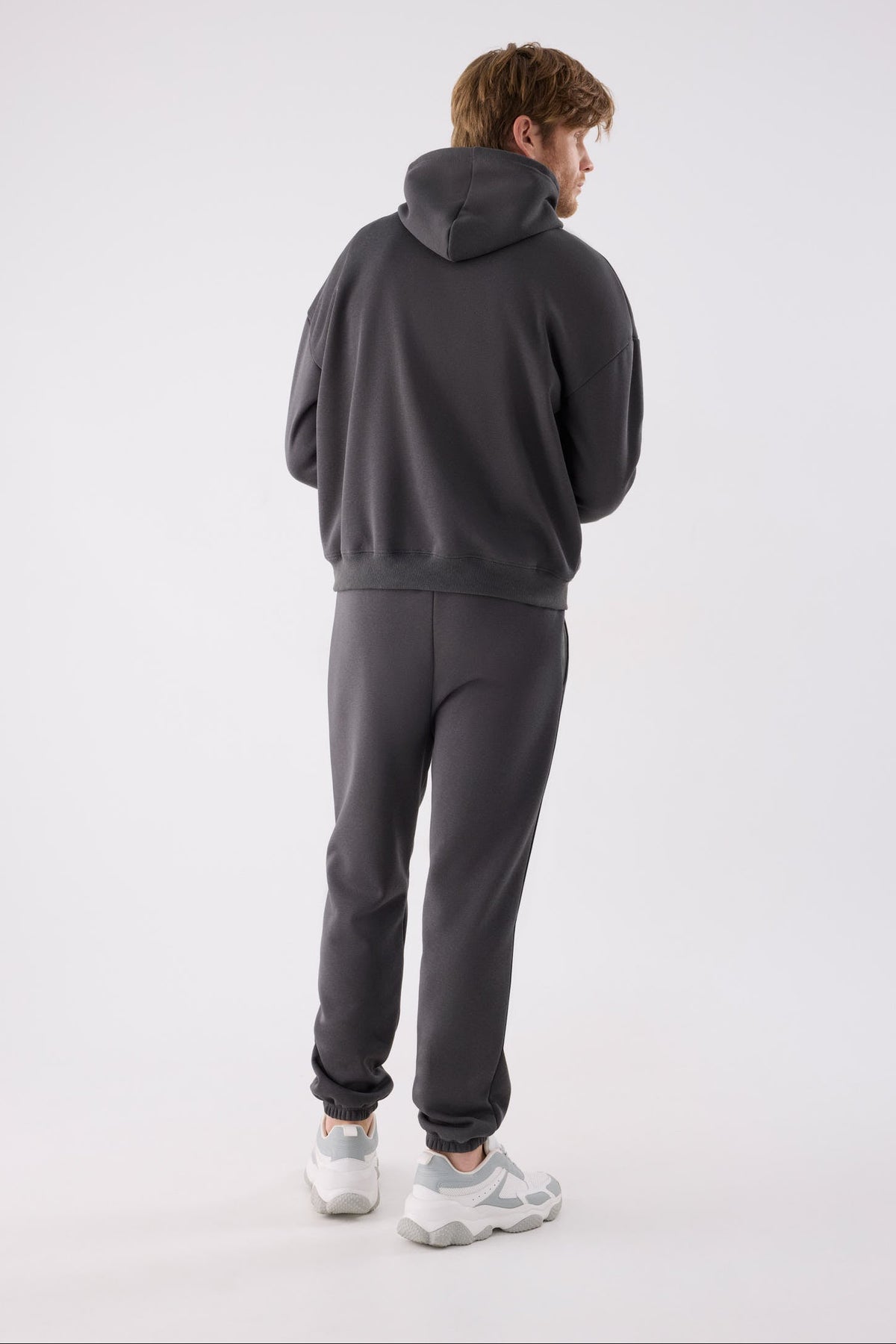 Sweat à capuche sport homme anthracite molletonné