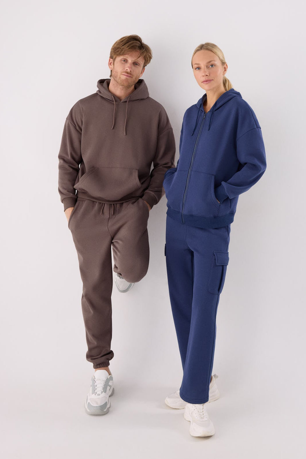 Sweat à capuche sport homme marron molletonné